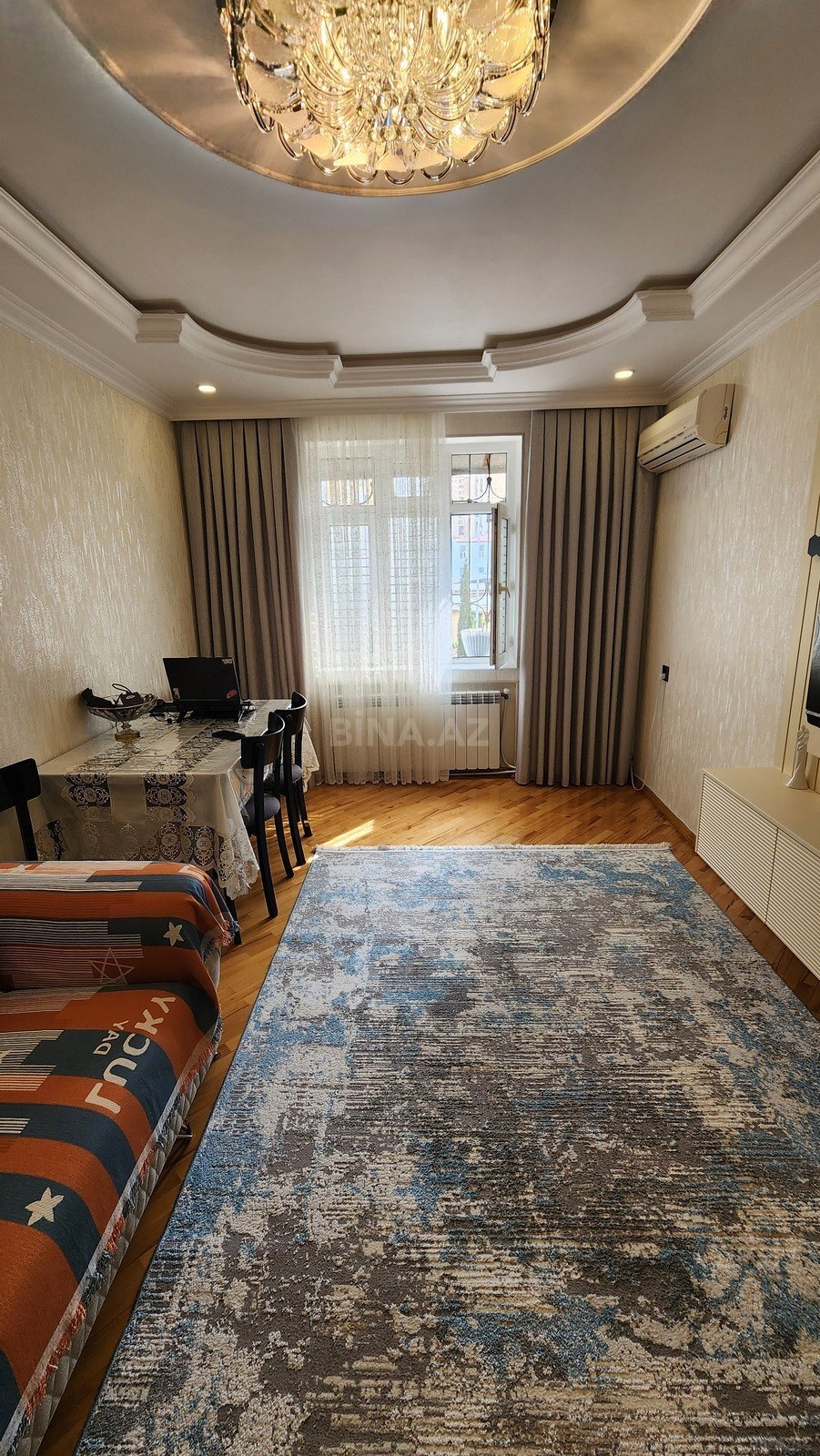 2 otaqlı Köhnə tikili, Xalqlar Dostluğu m., Bakı
