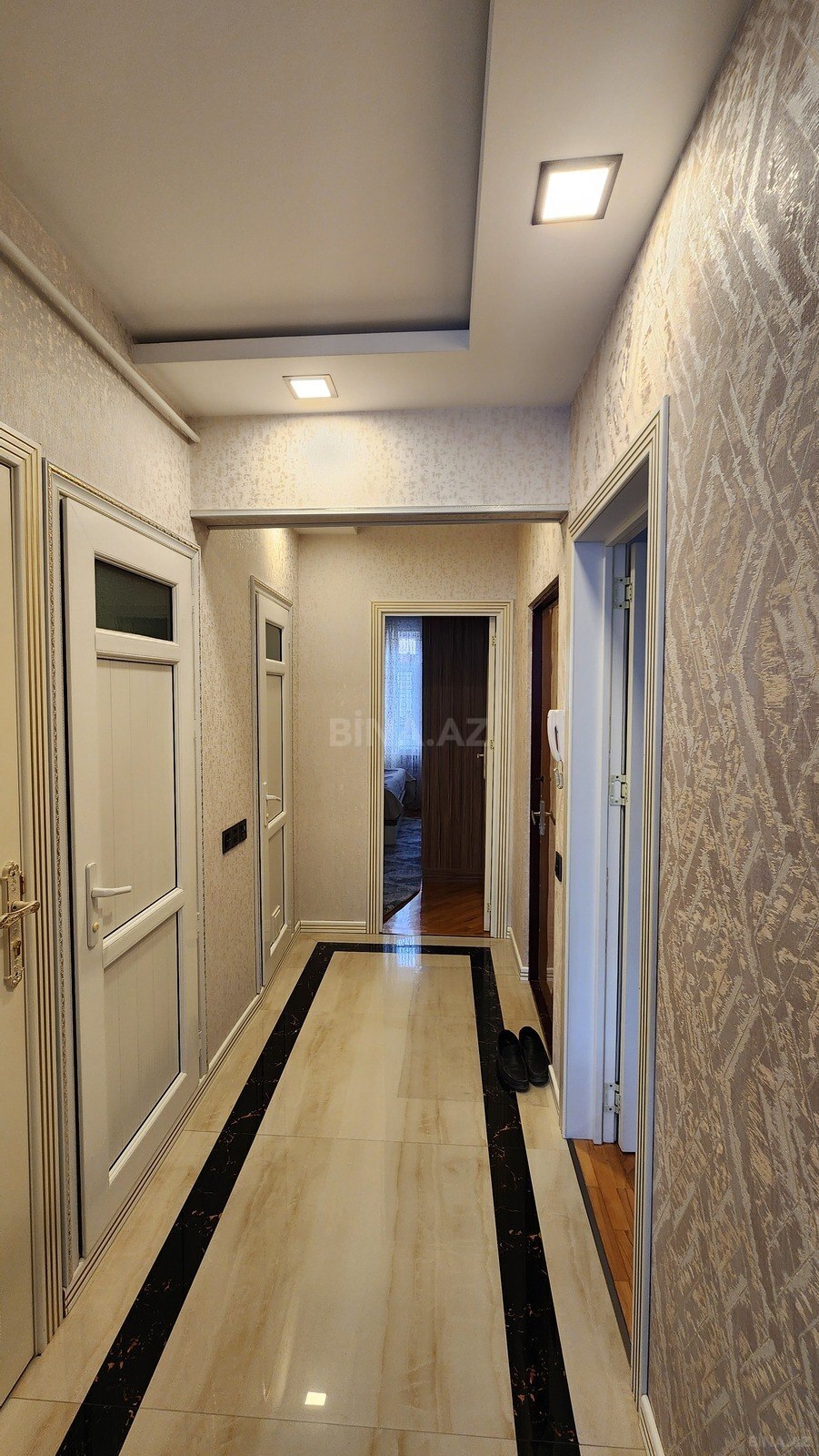 2 otaqlı Köhnə tikili, Xalqlar Dostluğu m., Bakı