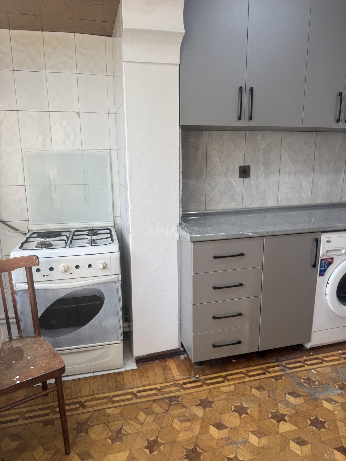 2 otaqlı Köhnə tikili, Azadlıq Prospekti m., Bakı