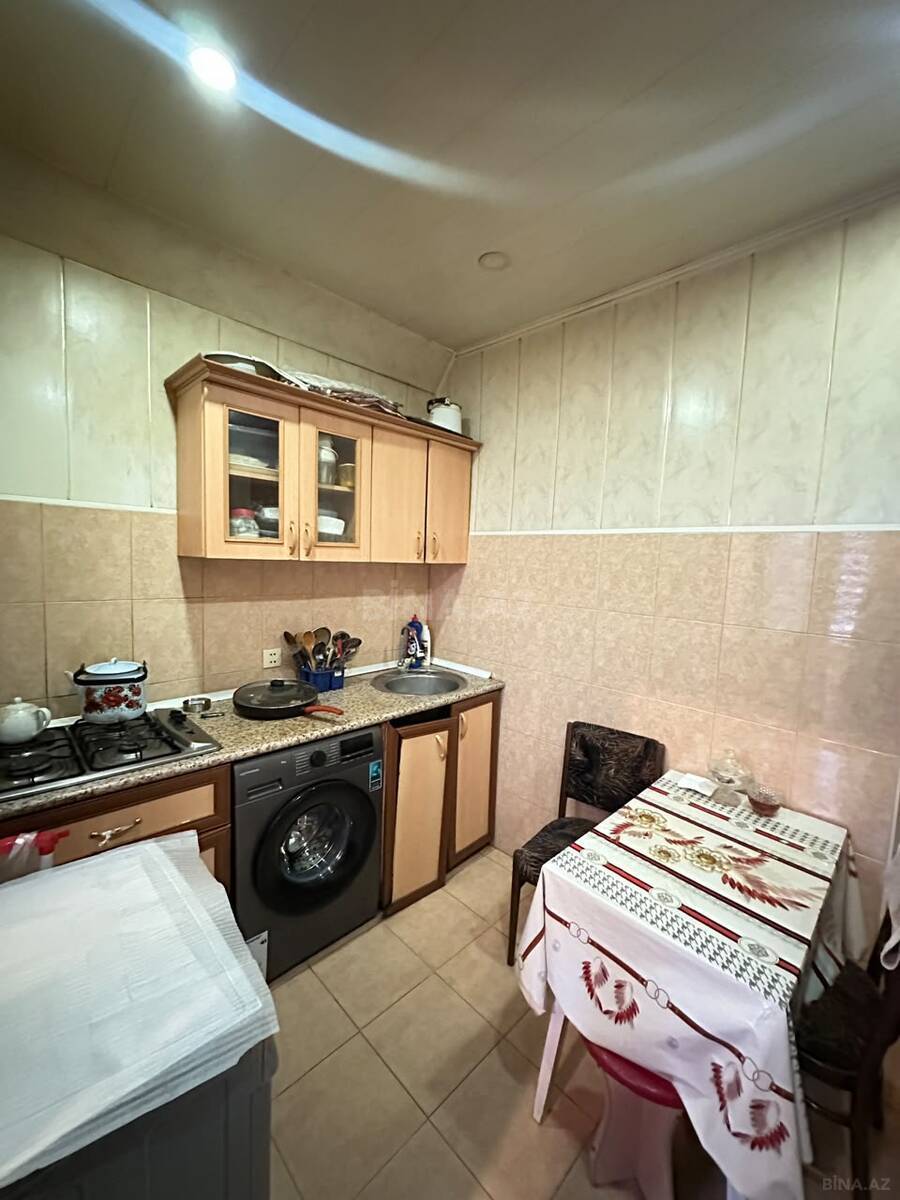 2 otaqlı Köhnə tikili, İnşaatçılar m., Bakı