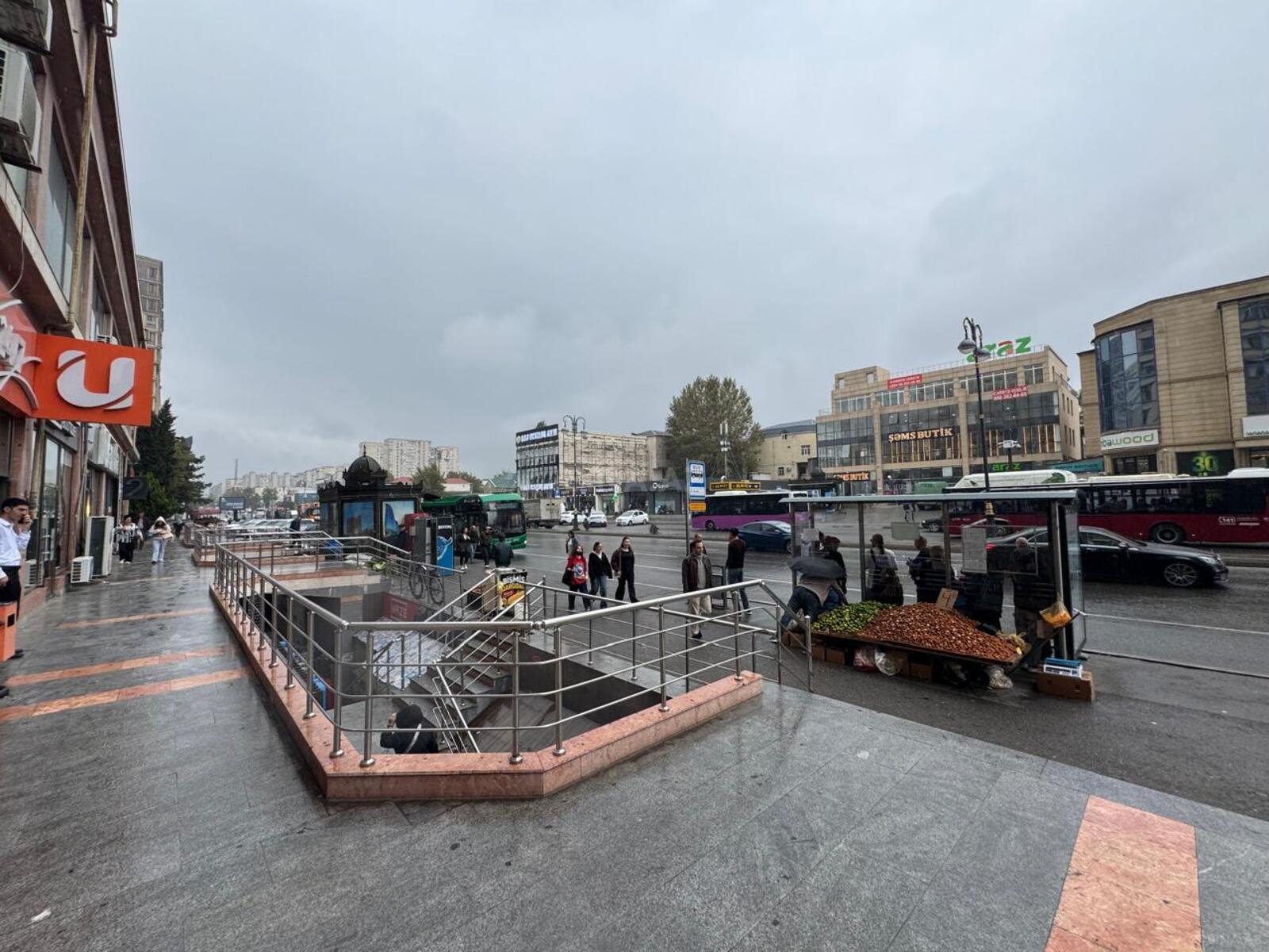 Obyekt İnşaatçılar m., Bakı