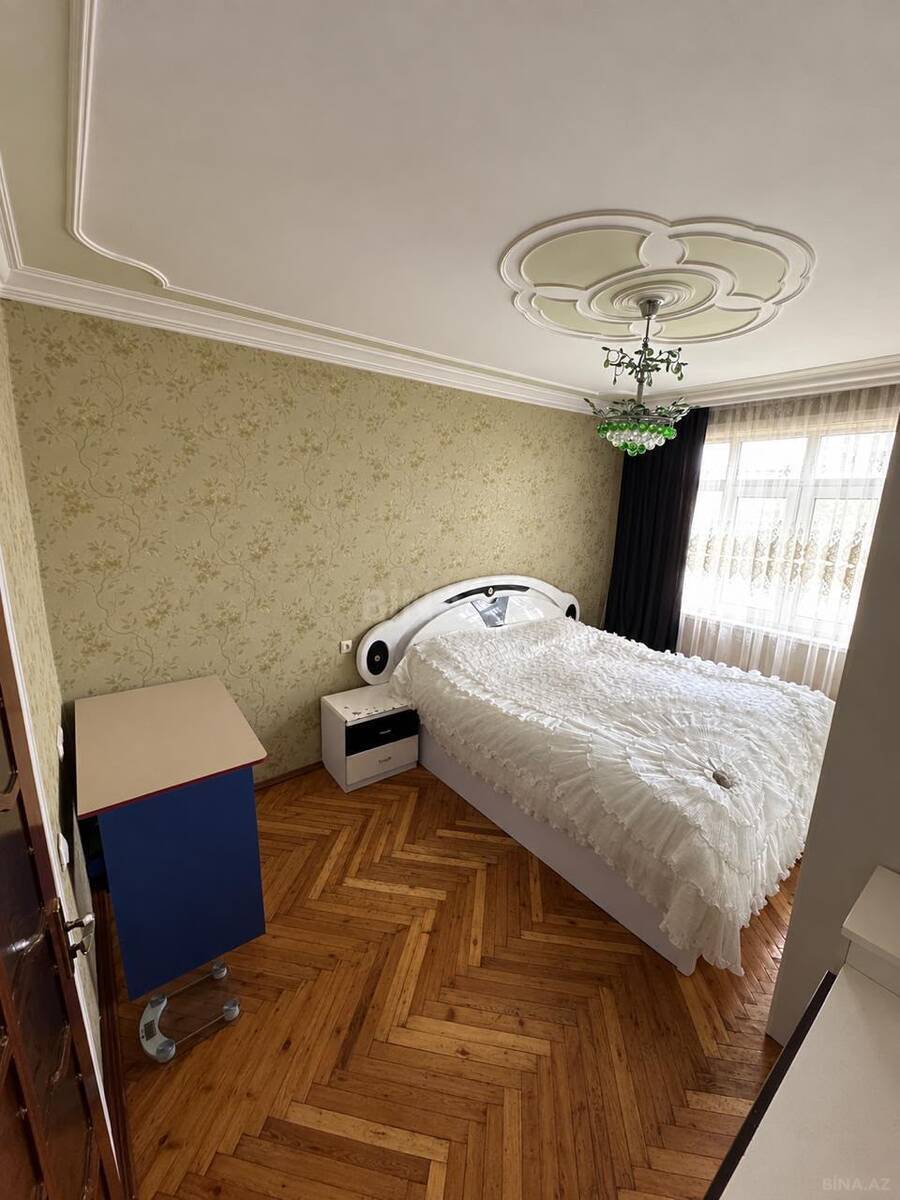5 otaqlı Köhnə tikili, Gəncə
