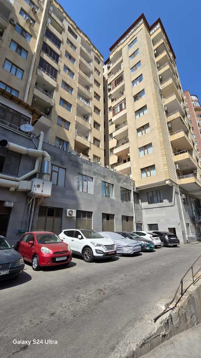 3 otaqlı Yeni tikili, 8 Noyabr m., Bakı