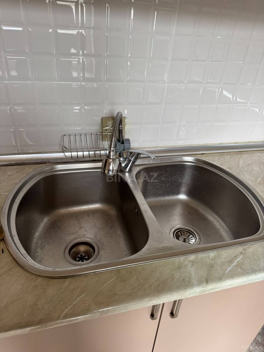 2 otaqlı Köhnə tikili, Bakıxanov q., Bakı