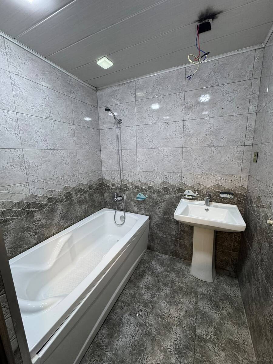 2 otaqlı Köhnə tikili, Bakıxanov q., Bakı