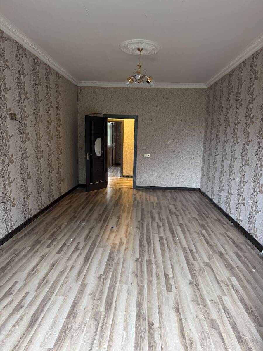 2 otaqlı Köhnə tikili, Bakıxanov q., Bakı