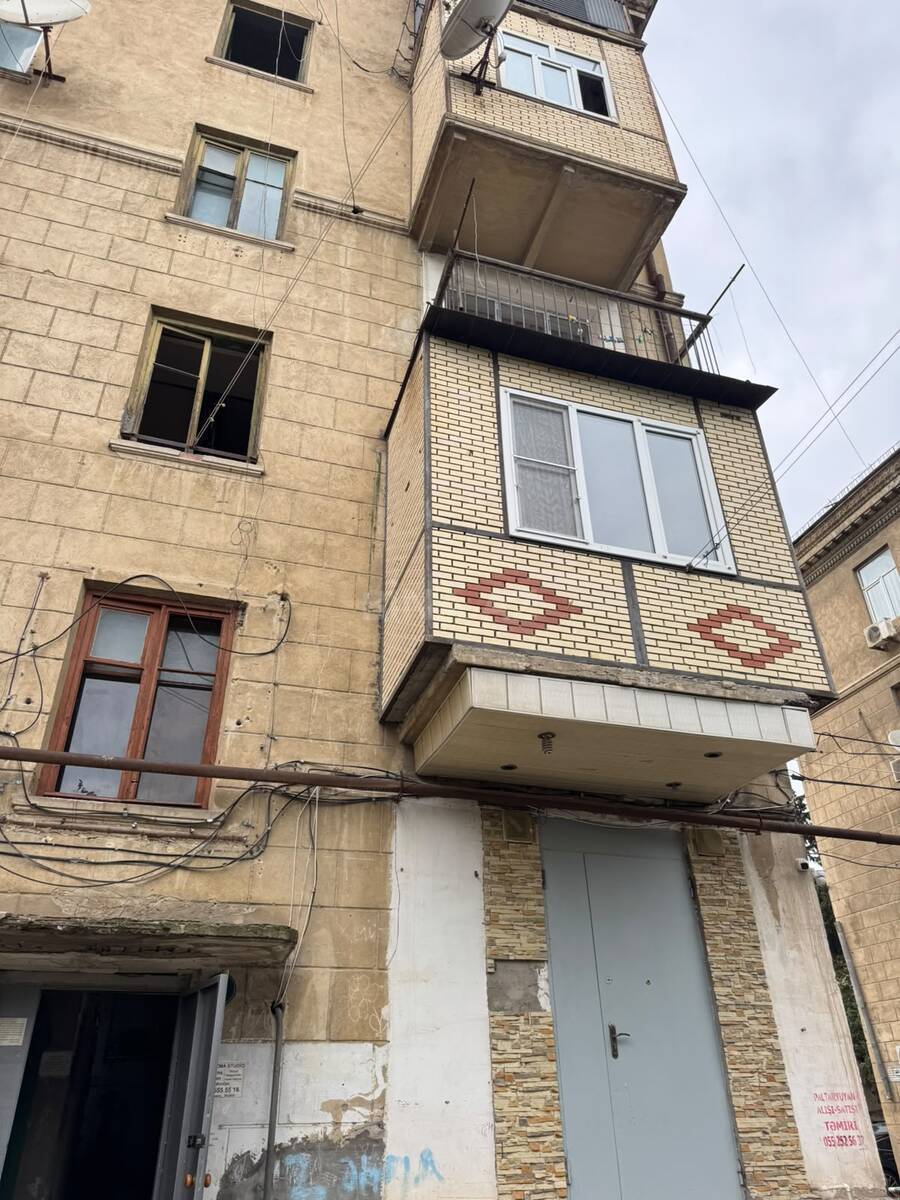 2 otaqlı Köhnə tikili, Bakıxanov q., Bakı