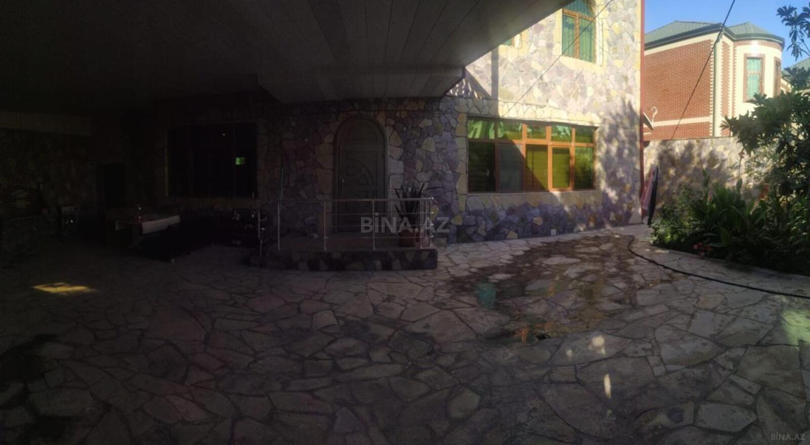 8 otaqlı Həyət evi/Bağ evi, Qaraçuxur q., Bakı