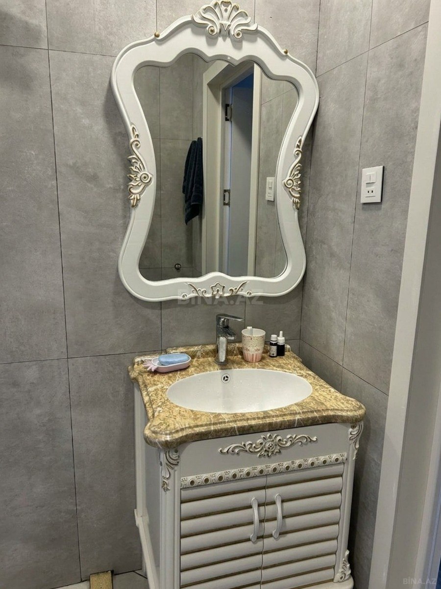 4 otaqlı Yeni tikili, Şah İsmayıl Xətai m., Bakı