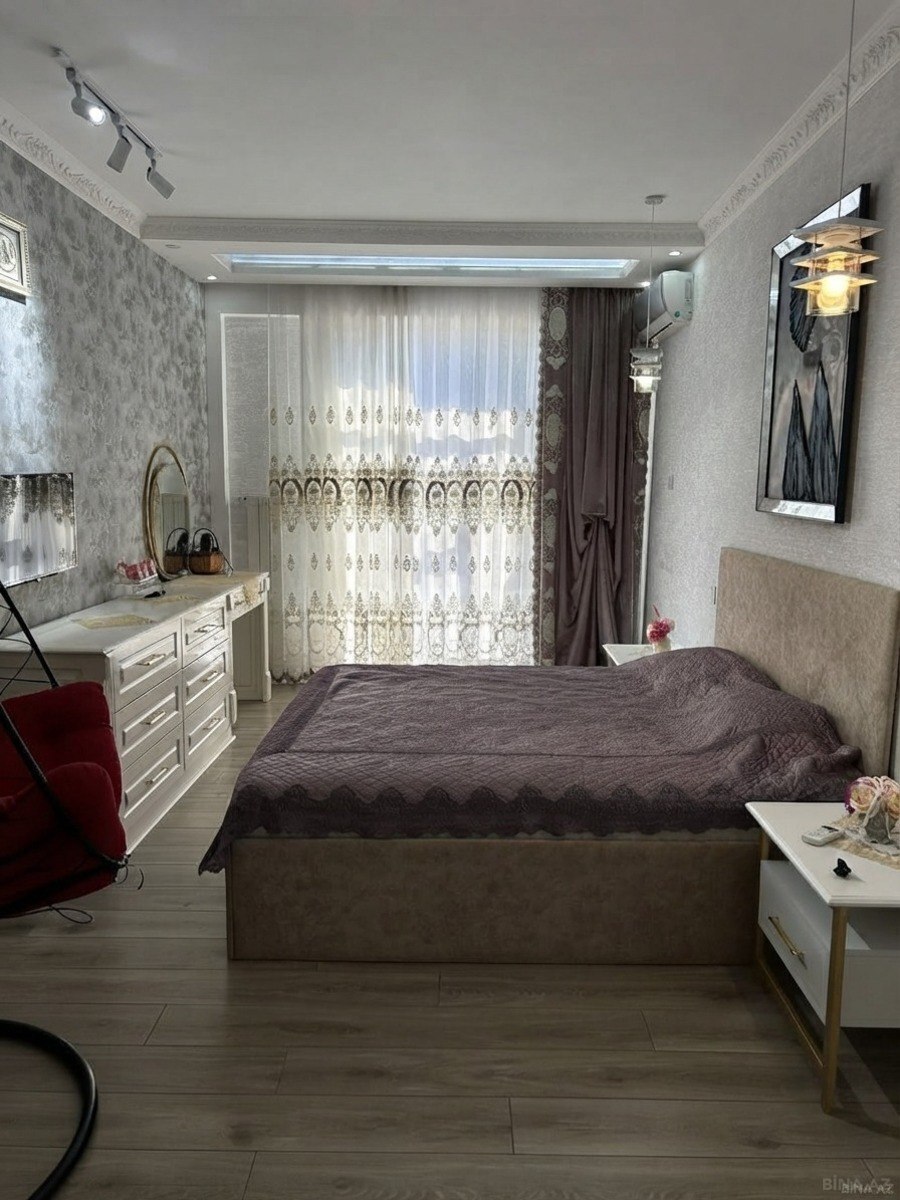 4 otaqlı Yeni tikili, Şah İsmayıl Xətai m., Bakı