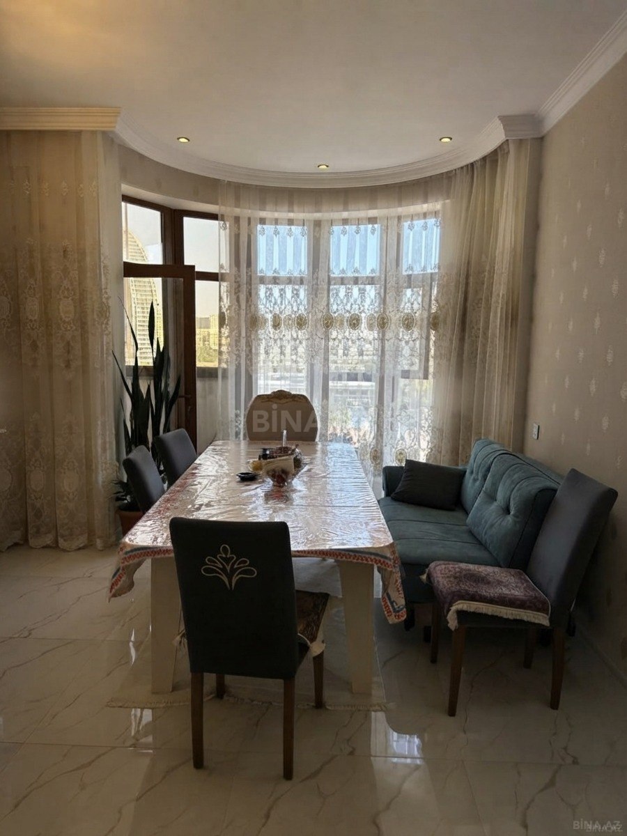 4 otaqlı Yeni tikili, Şah İsmayıl Xətai m., Bakı