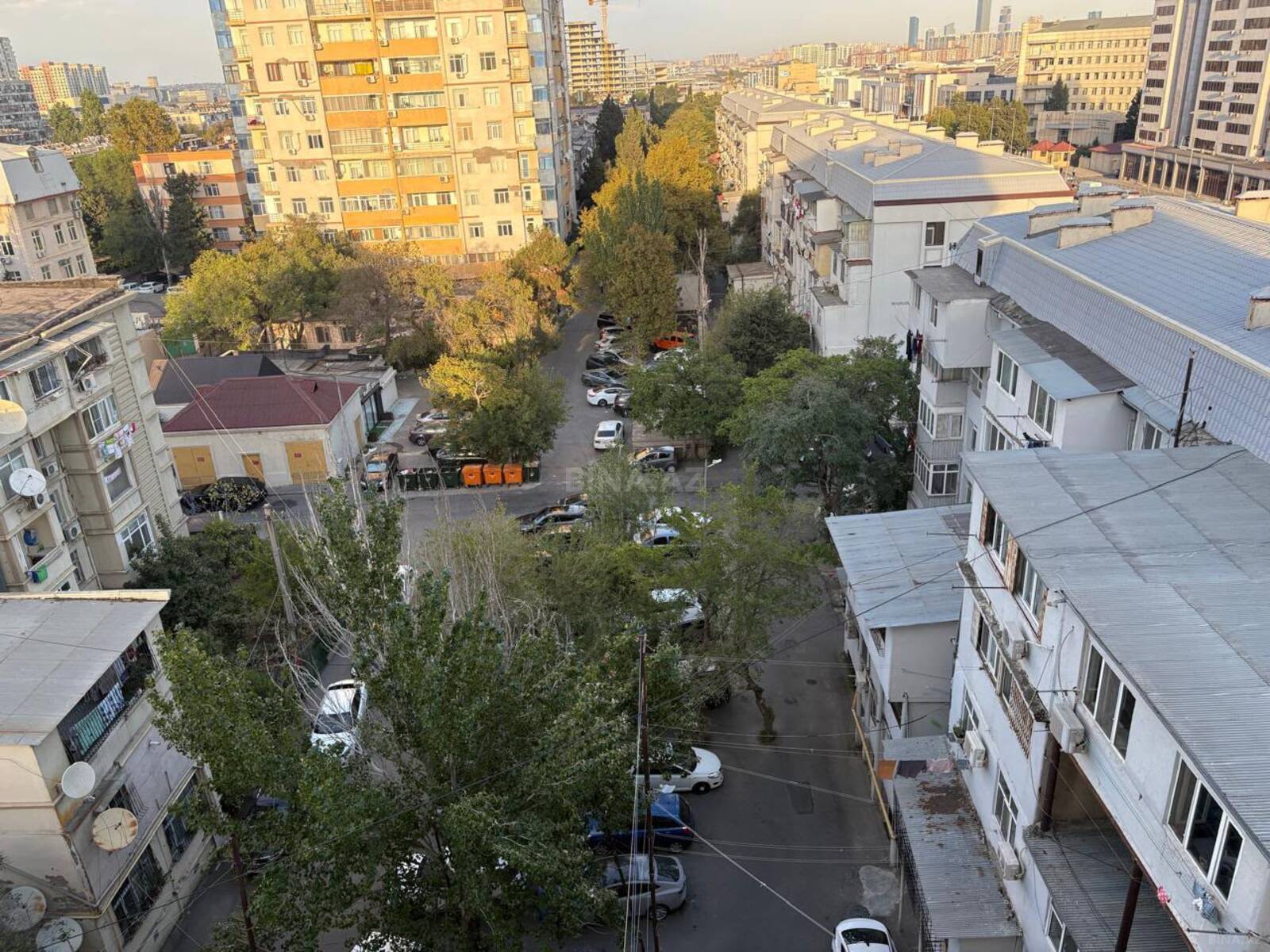 3 otaqlı Köhnə tikili, 8-ci mikrorayon q., Bakı