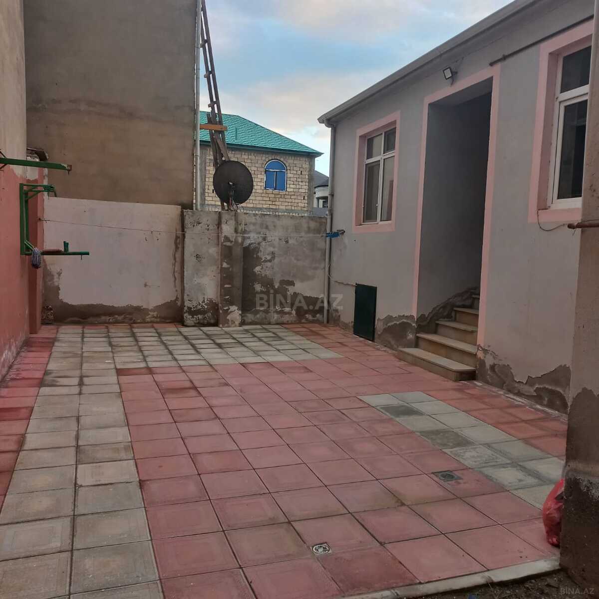 3 otaqlı Həyət evi/Bağ evi, Saray q., Bakı