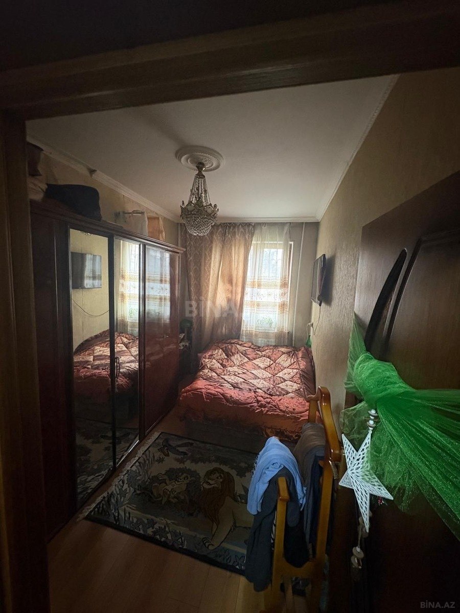 3 otaqlı Köhnə tikili, Memar Əcəmi m., Bakı