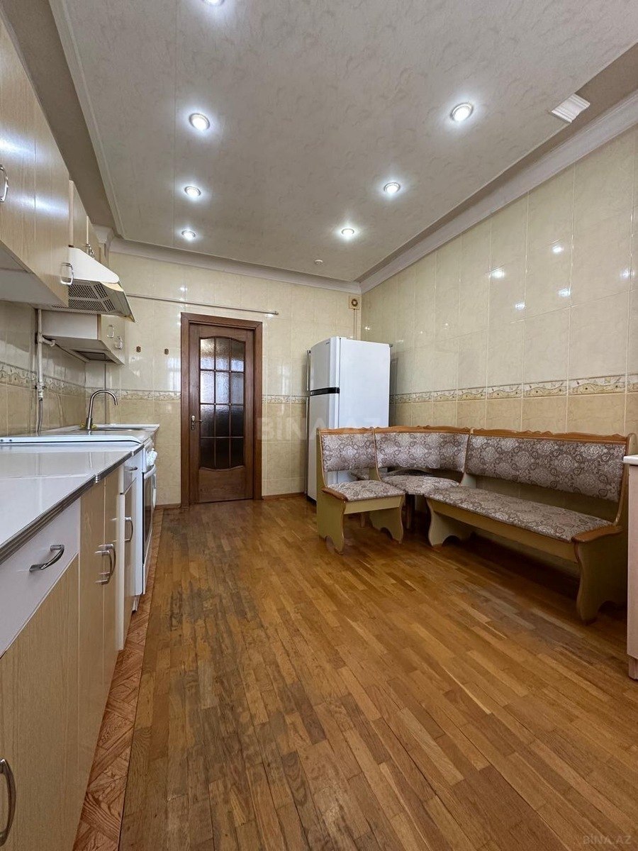 3 otaqlı Köhnə tikili, Əhmədli m., Bakı