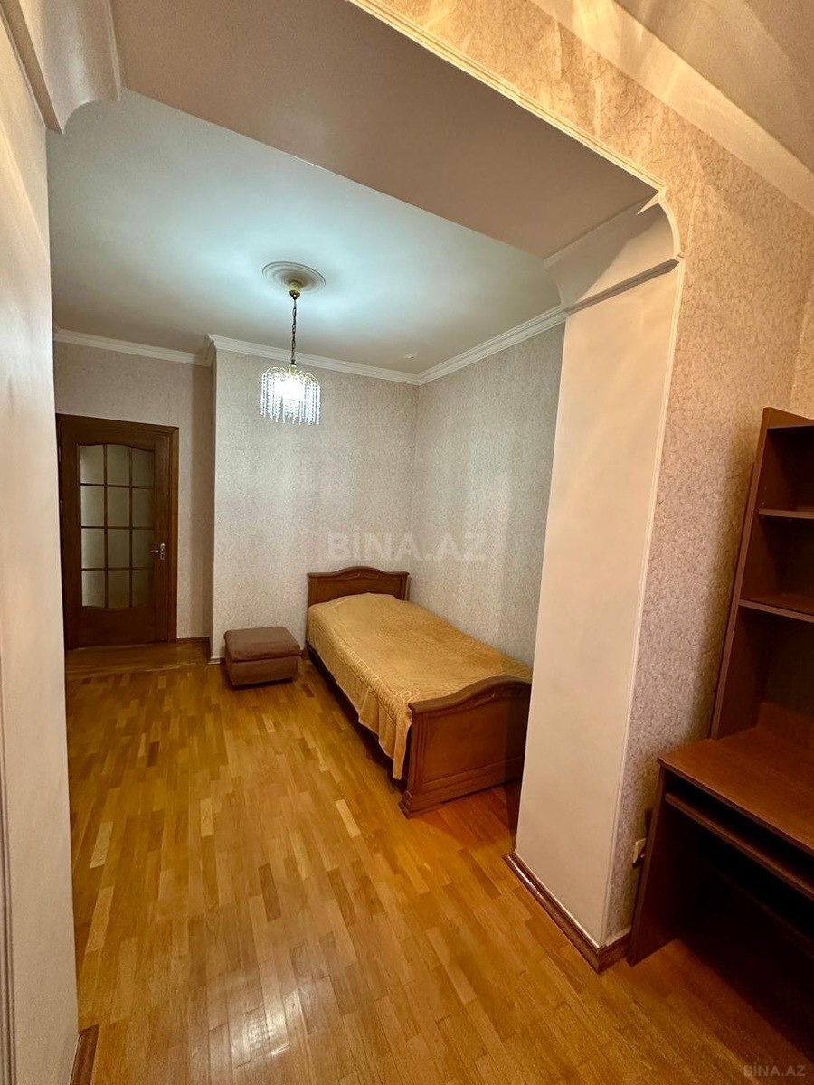 3 otaqlı Köhnə tikili, Əhmədli m., Bakı