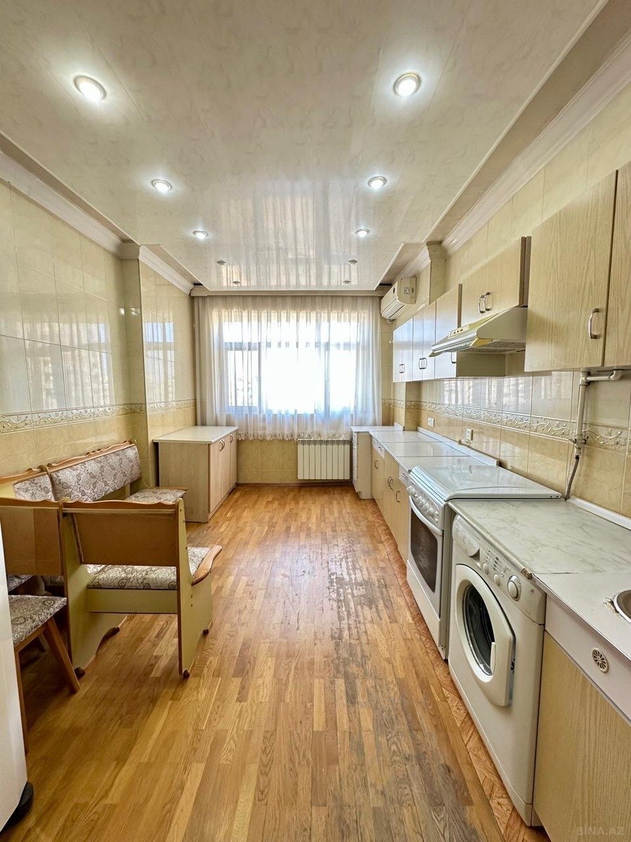 3 otaqlı Köhnə tikili, Əhmədli m., Bakı
