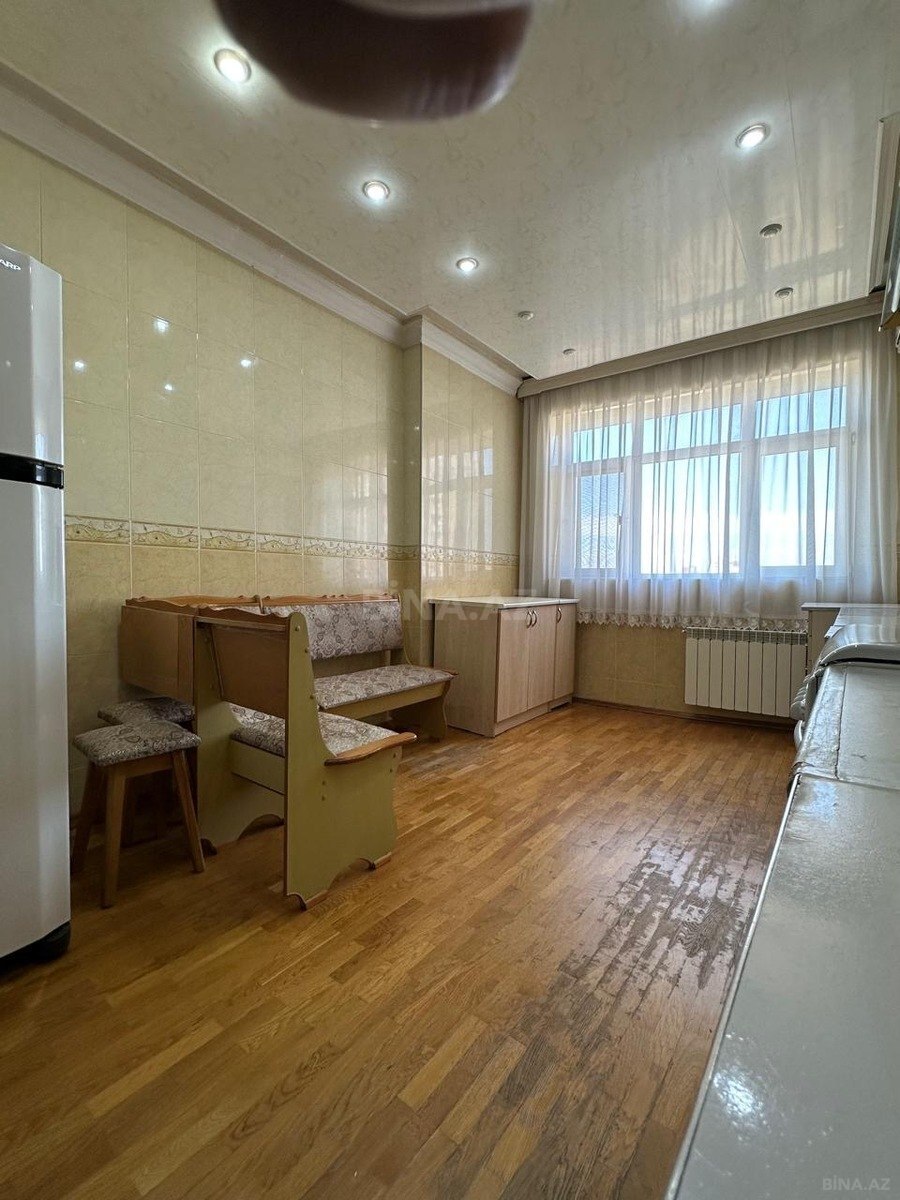 3 otaqlı Köhnə tikili, Əhmədli m., Bakı