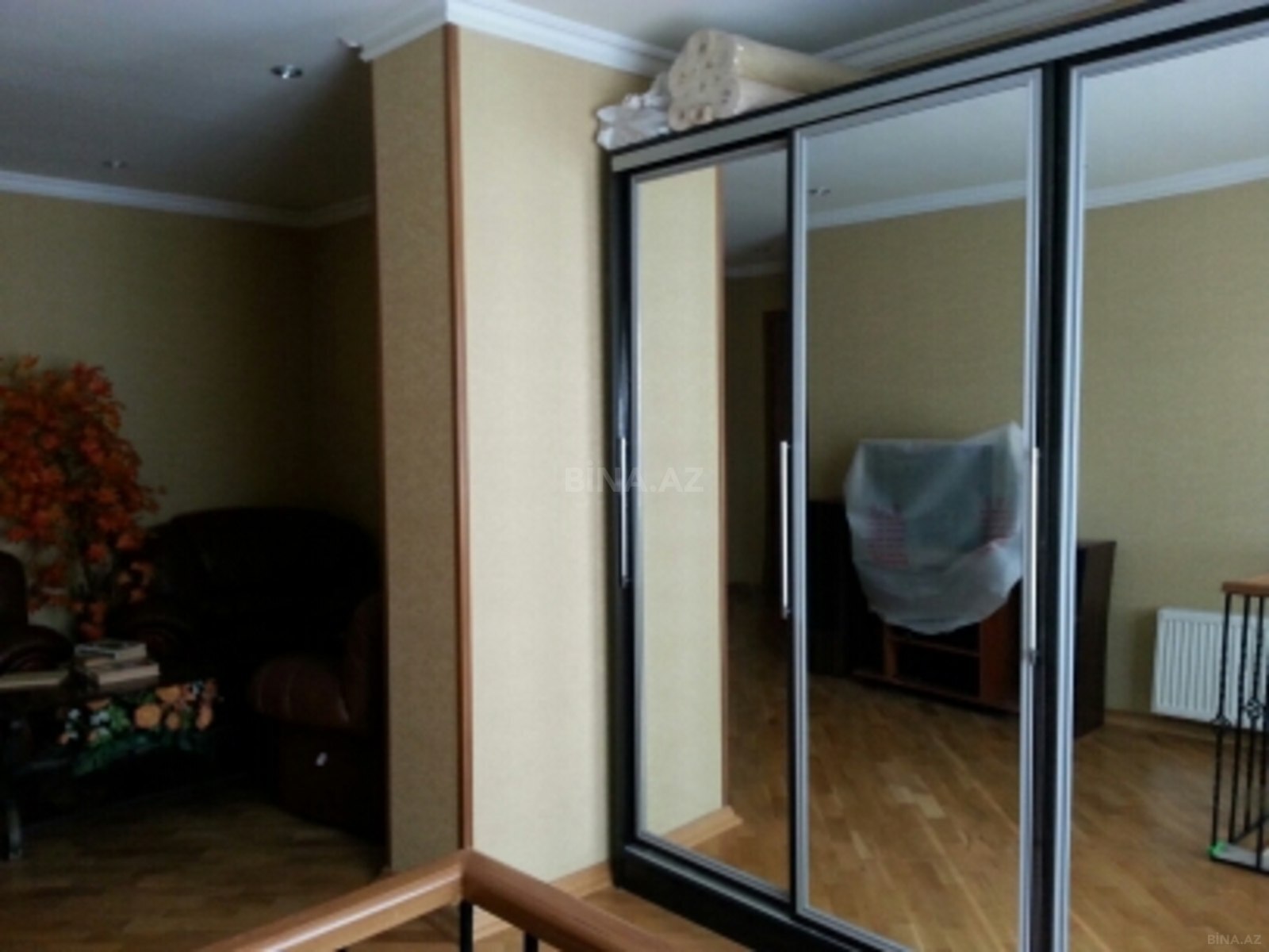 4 otaqlı Köhnə tikili, 28 May m., Bakı