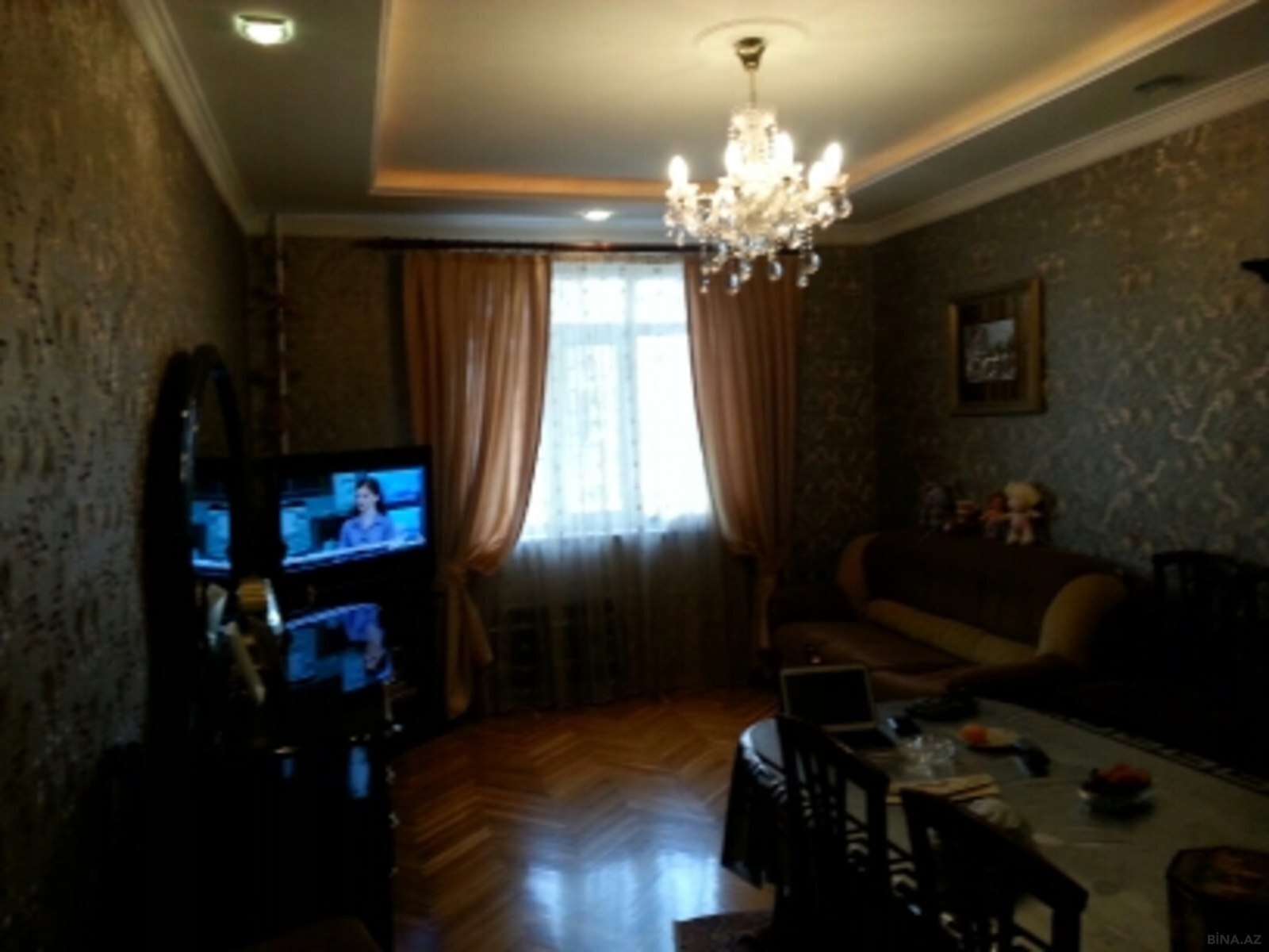 4 otaqlı Köhnə tikili, 28 May m., Bakı