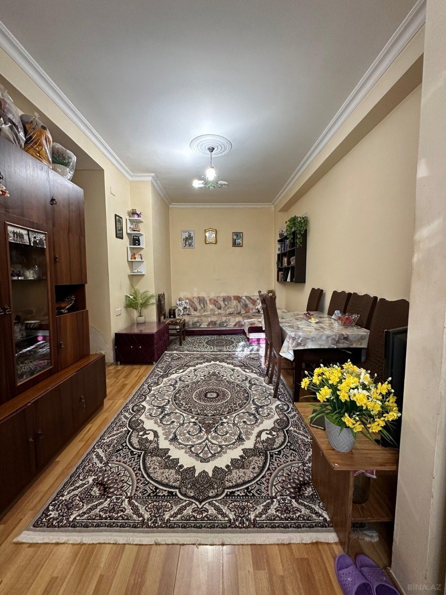 2 otaqlı Köhnə tikili, Massiv D q., Bakı