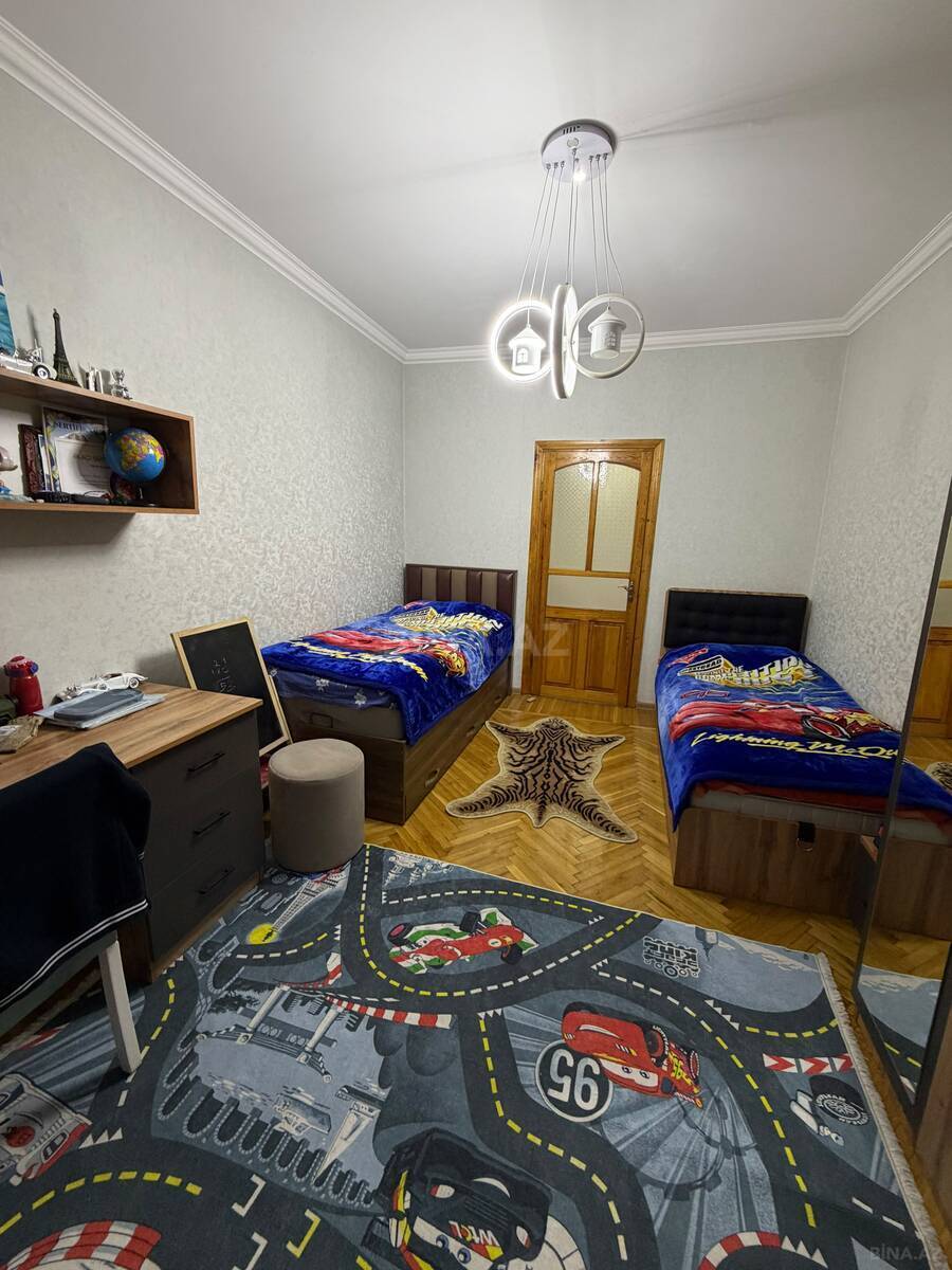 3 otaqlı Köhnə tikili, Həzi Aslanov m., Bakı