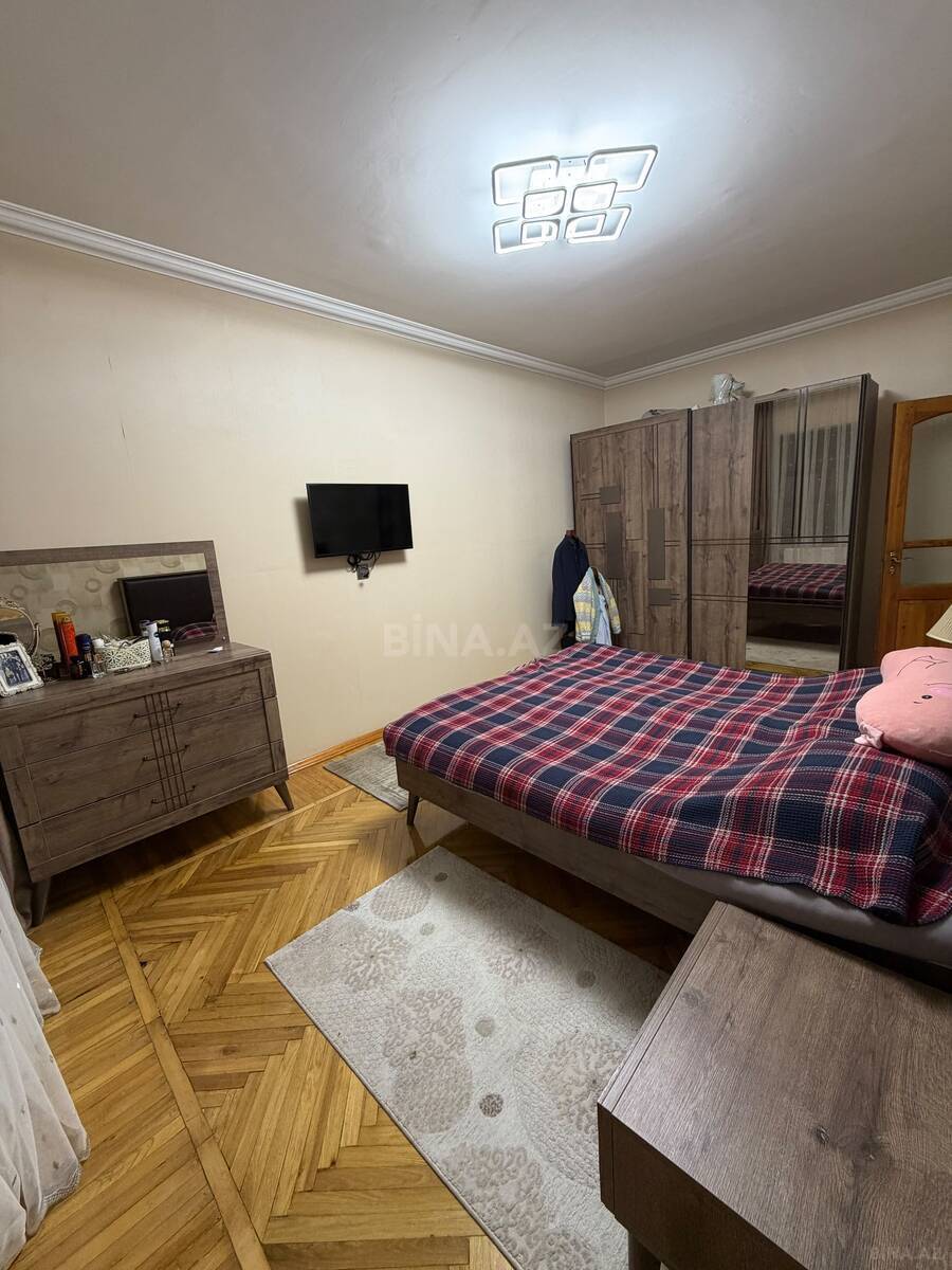 3 otaqlı Köhnə tikili, Həzi Aslanov m., Bakı