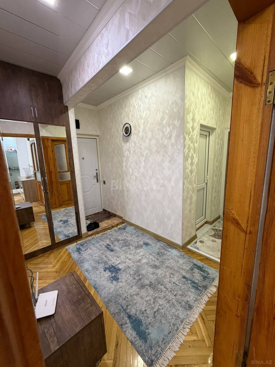 3 otaqlı Köhnə tikili, Həzi Aslanov m., Bakı