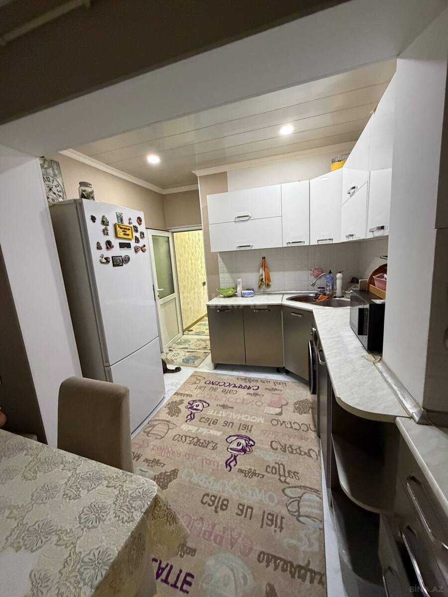 3 otaqlı Köhnə tikili, Həzi Aslanov m., Bakı