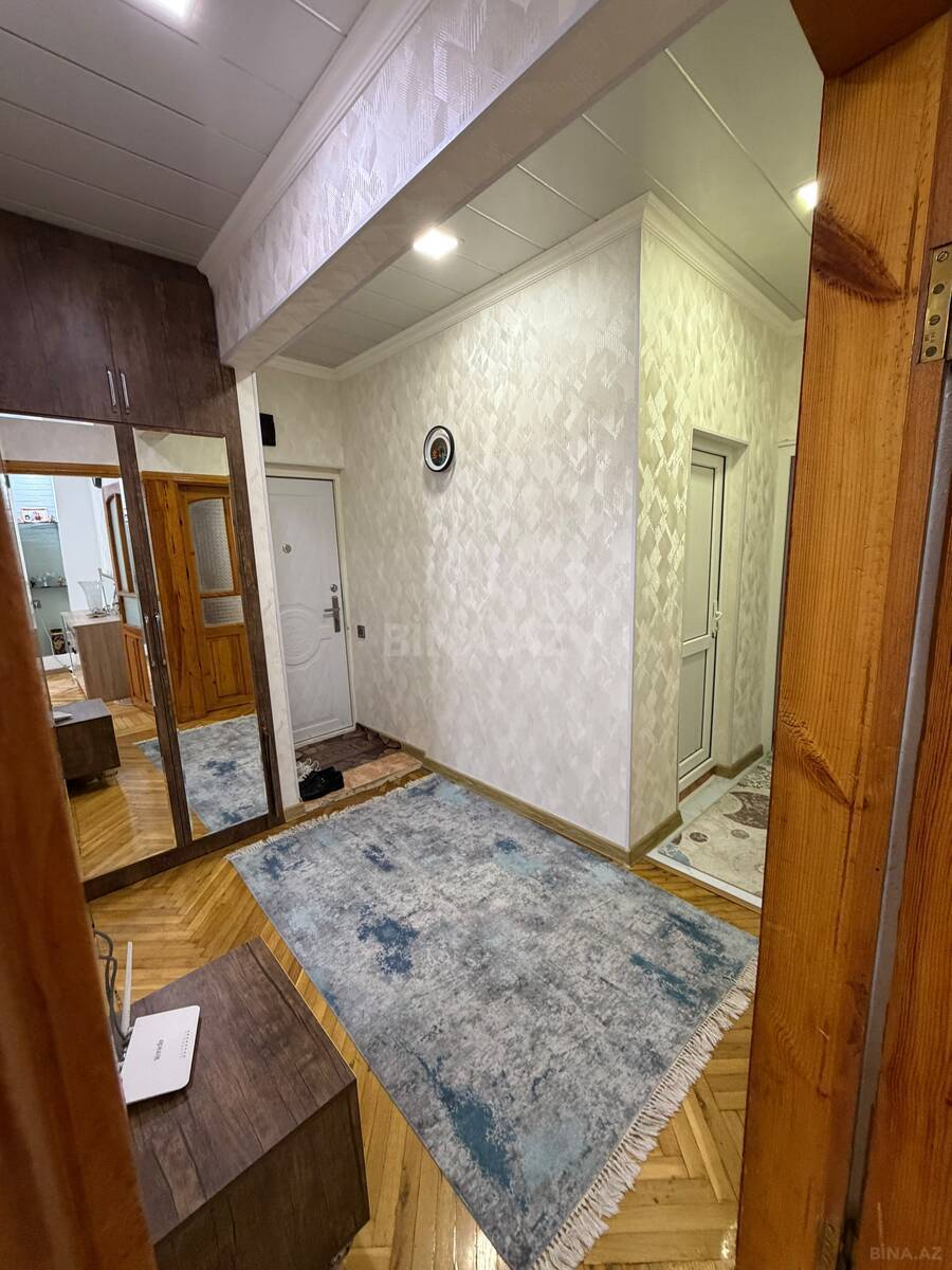 3 otaqlı Köhnə tikili, Həzi Aslanov m., Bakı