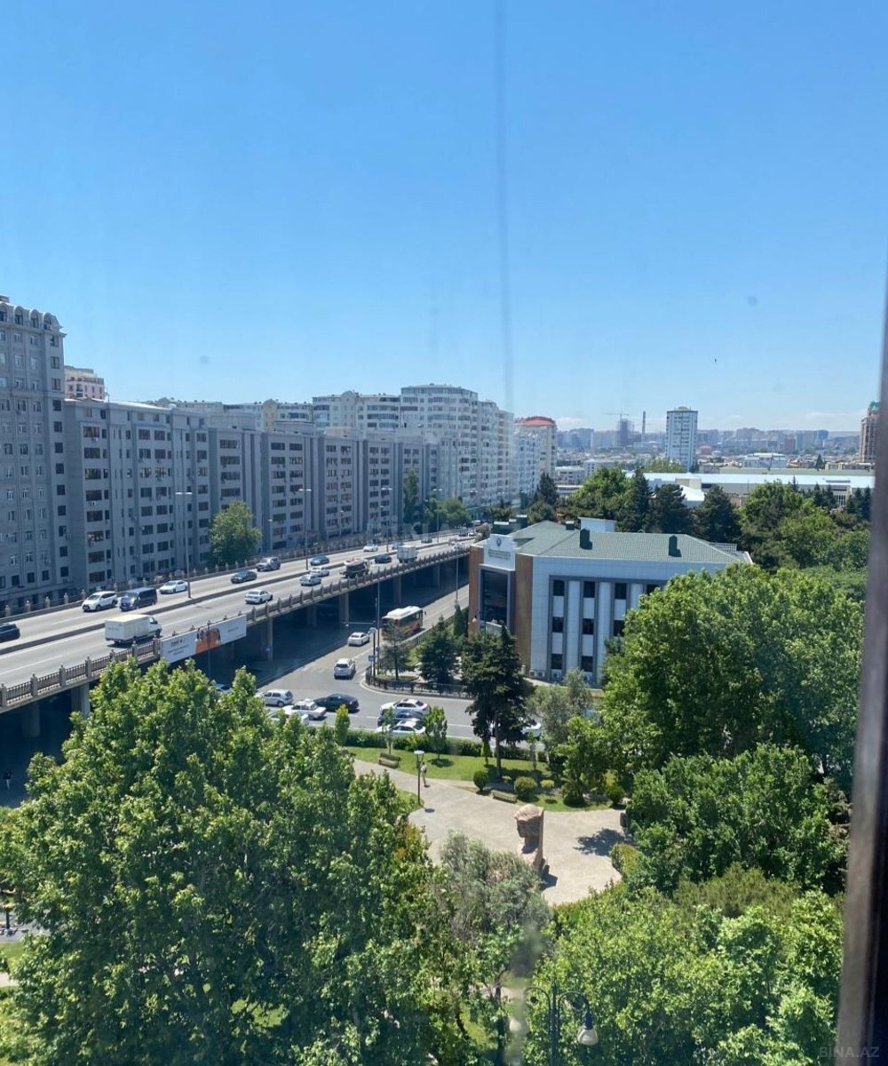 3 otaqlı Köhnə tikili, Gənclik m., Bakı