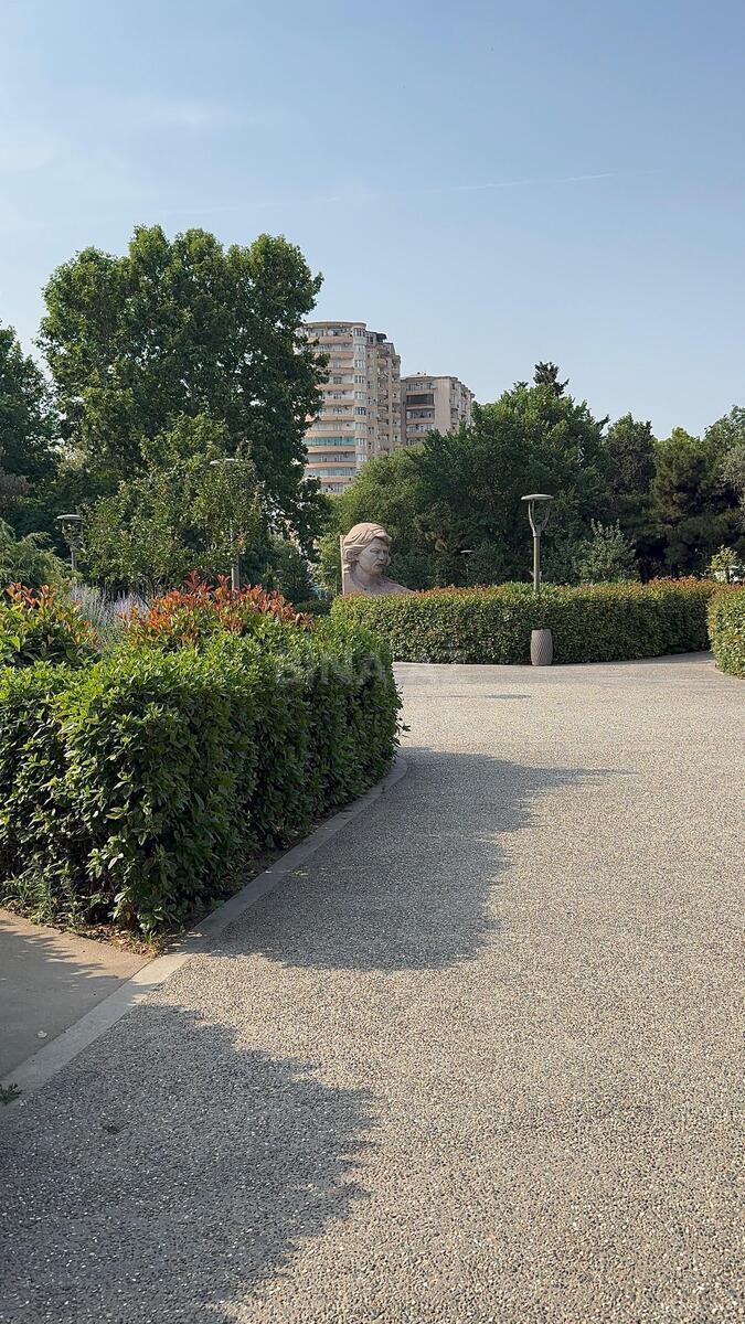 3 otaqlı Köhnə tikili, Gənclik m., Bakı
