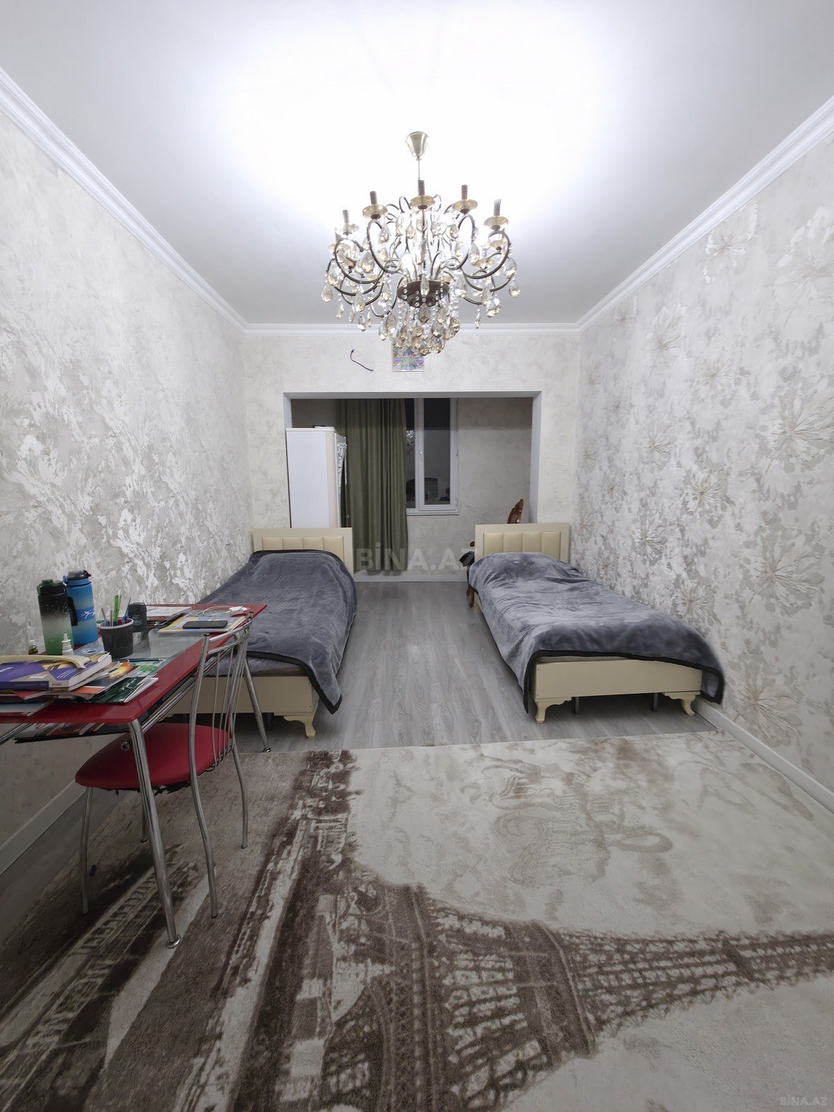 4 otaqlı Köhnə tikili, Bakıxanov q., Bakı
