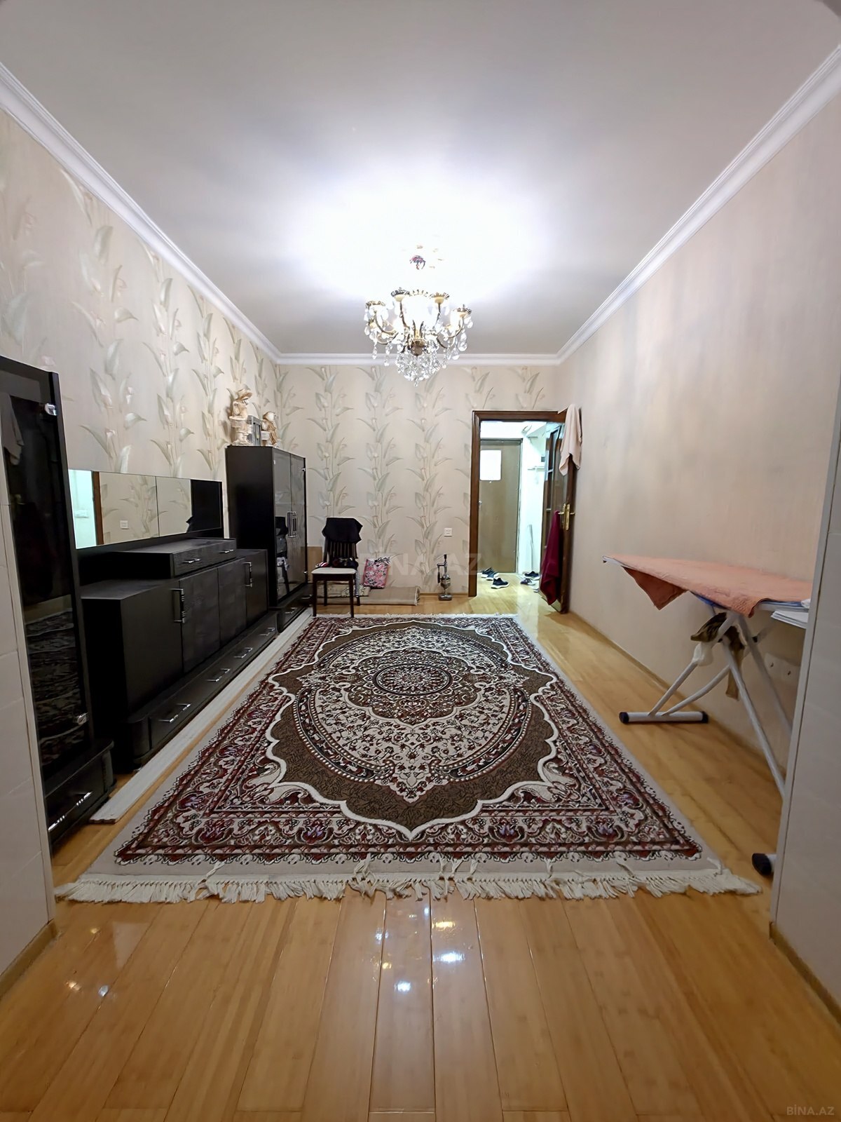 4 otaqlı Köhnə tikili, Bakıxanov q., Bakı