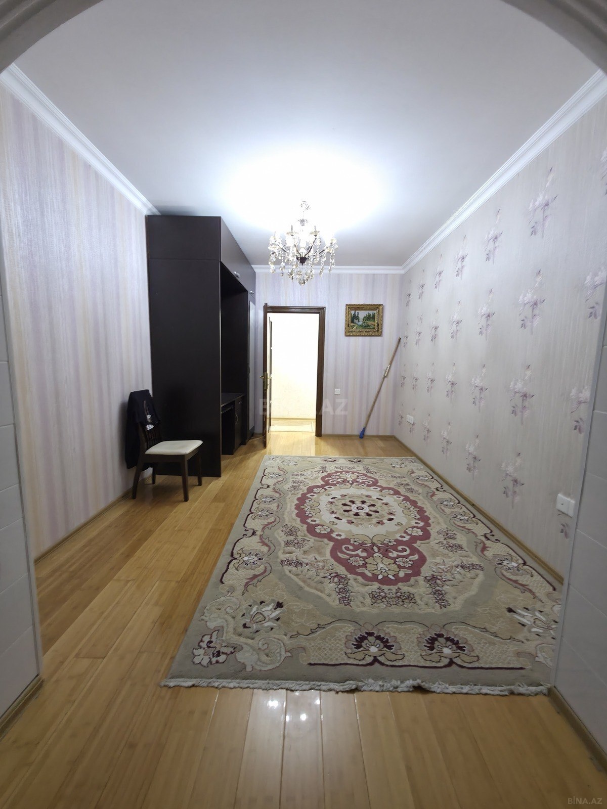 4 otaqlı Köhnə tikili, Bakıxanov q., Bakı