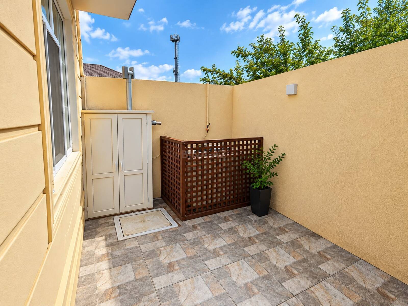 4 otaqlı Həyət evi/Bağ evi, Badamdar q., Bakı
