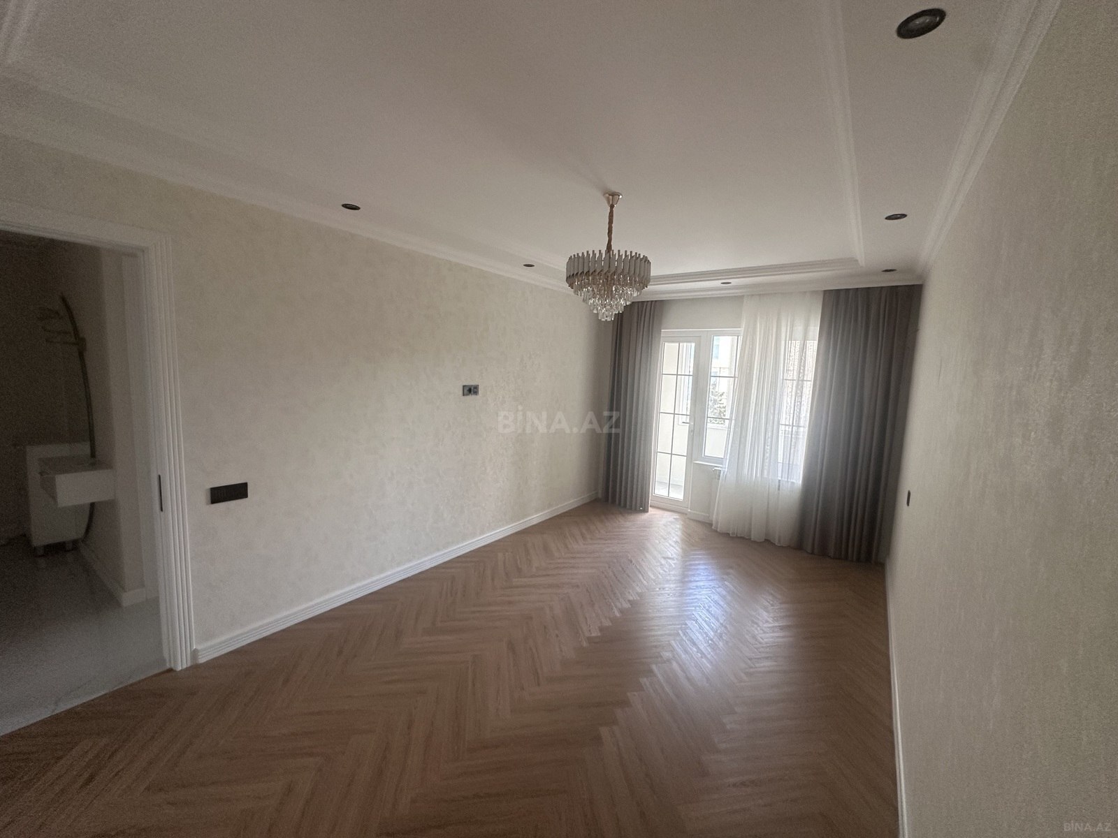 3 otaqlı Köhnə tikili, Azadlıq Prospekti m., Bakı