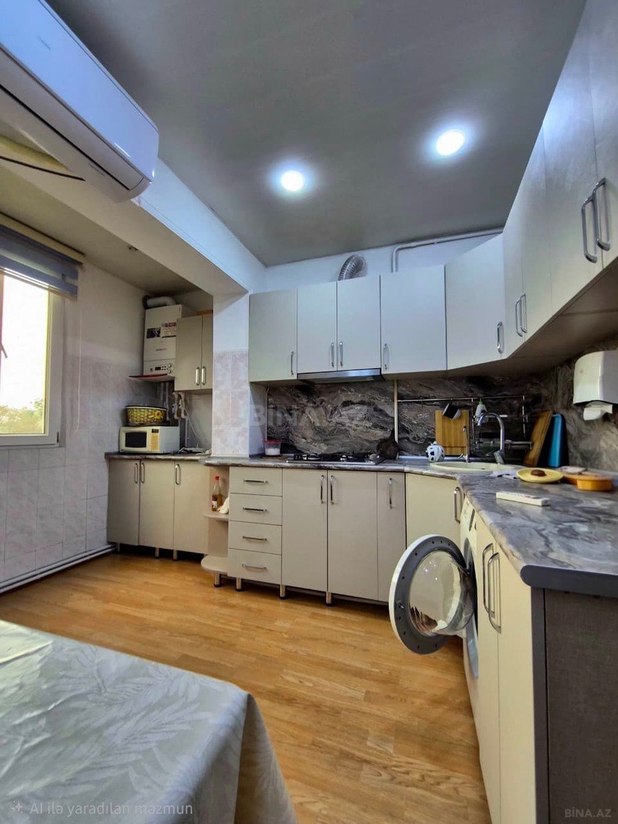 3 otaqlı Köhnə tikili, Əhmədli m., Bakı
