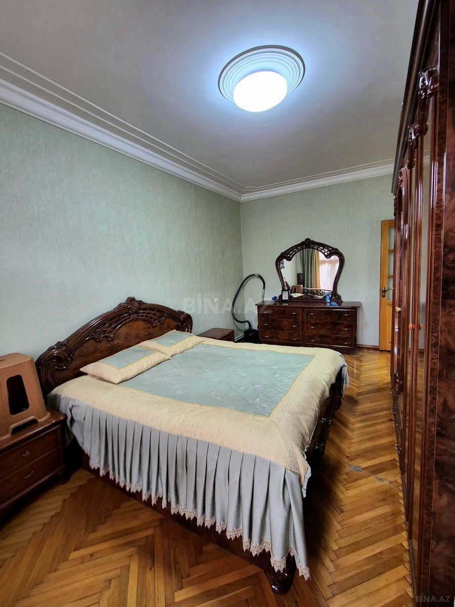 3 otaqlı Köhnə tikili, Əhmədli m., Bakı