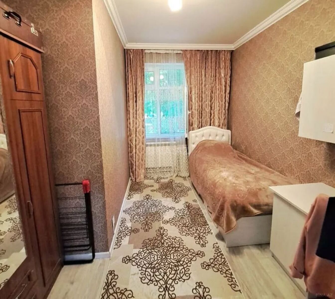 3 otaqlı Köhnə tikili, Memar Əcəmi m., Bakı
