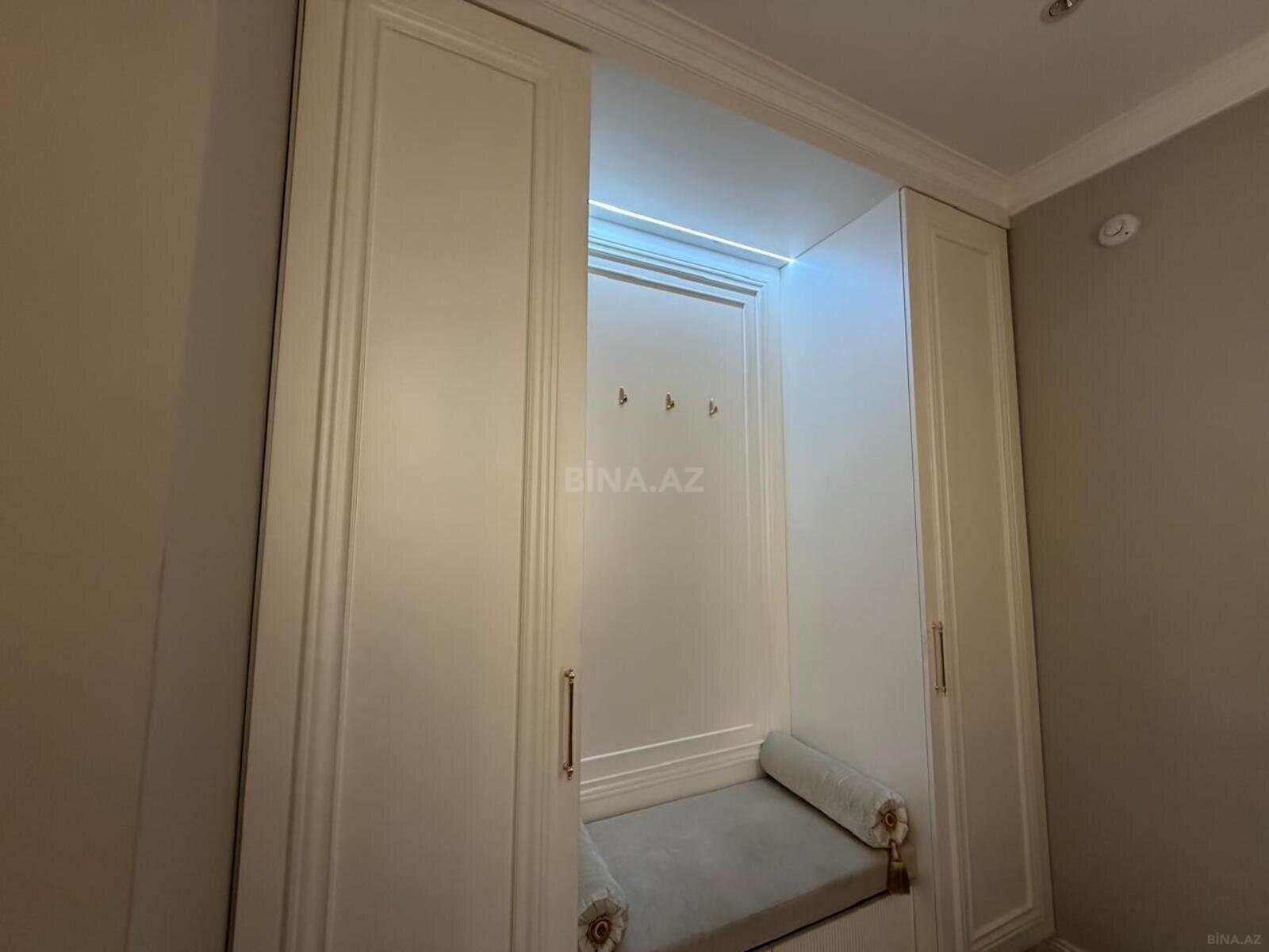 3 otaqlı Yeni tikili, 8 Noyabr m., Bakı