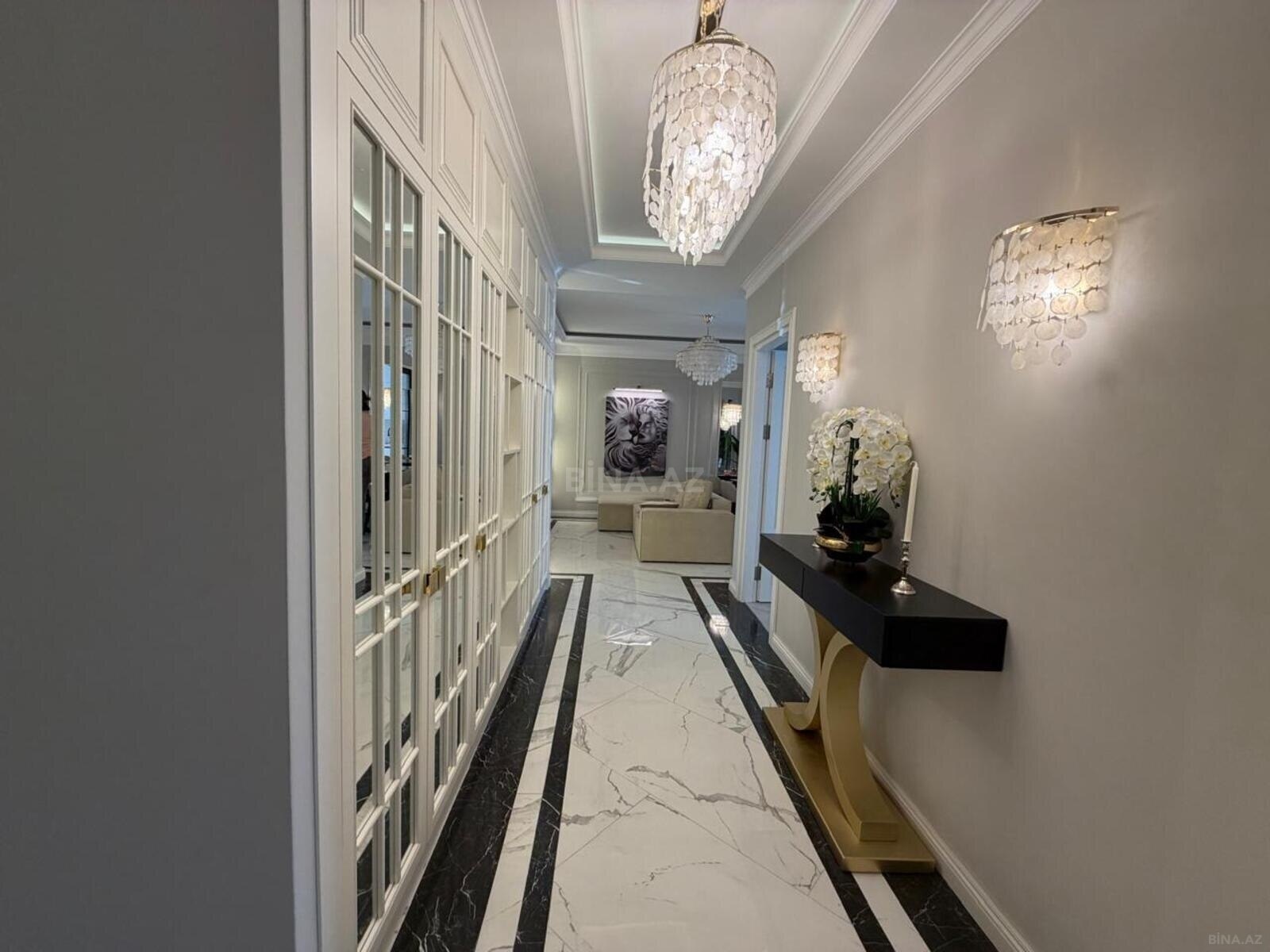 3 otaqlı Yeni tikili, 8 Noyabr m., Bakı