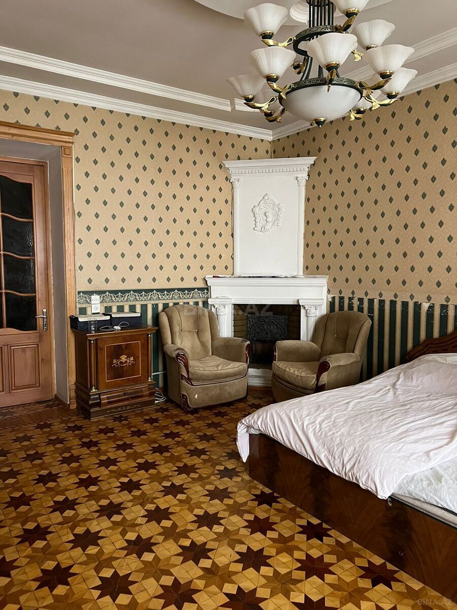 3 otaqlı Köhnə tikili, 28 May m., Bakı