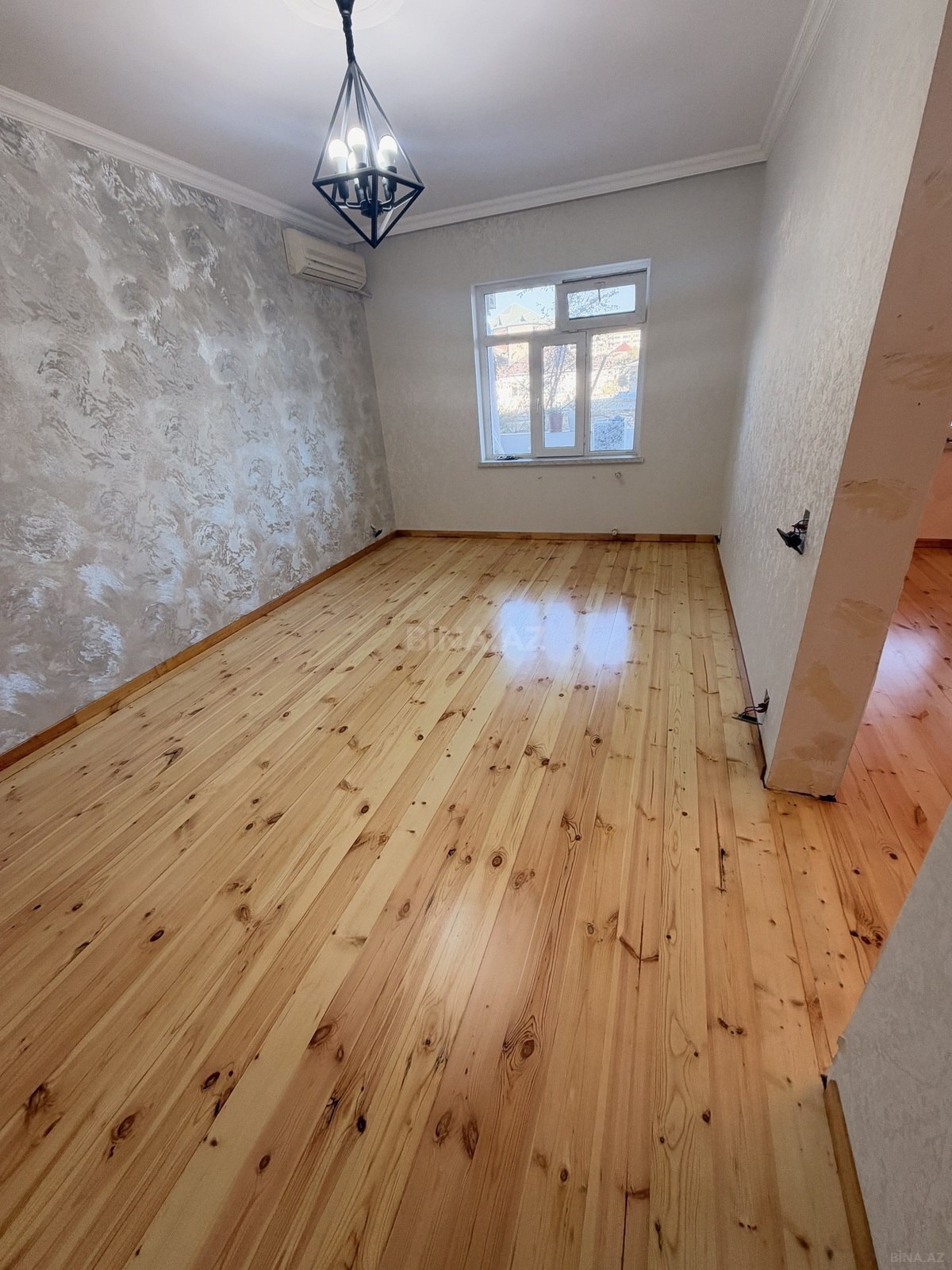 5 otaqlı Köhnə tikili, Gənclik m., Bakı
