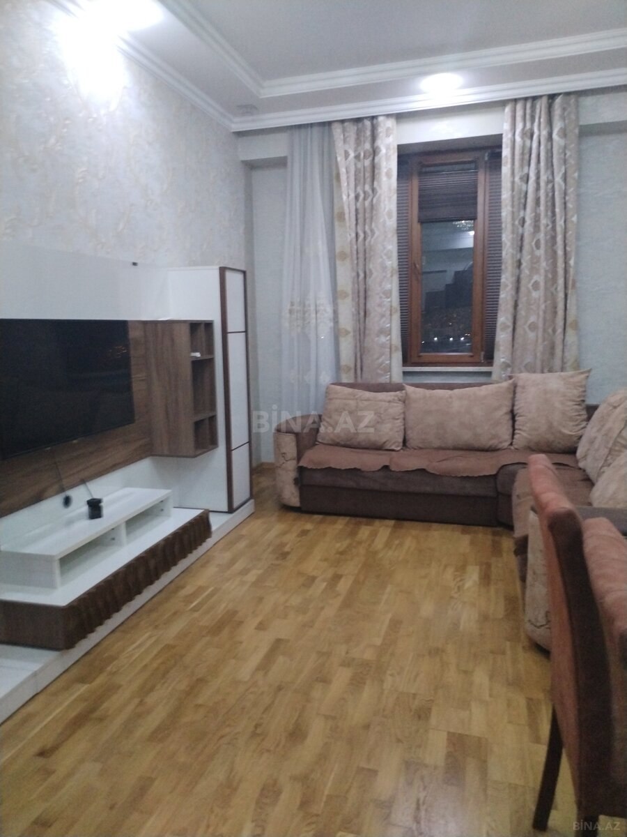 2 otaqlı Köhnə tikili, Qara Qarayev m., Bakı