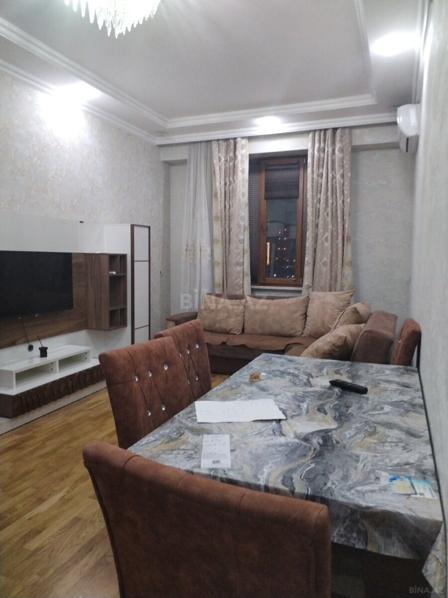 2 otaqlı Köhnə tikili, Qara Qarayev m., Bakı