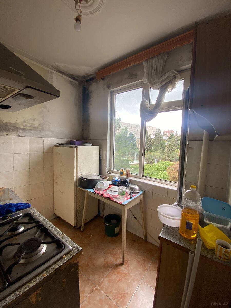 2 otaqlı Köhnə tikili, Memar Əcəmi m., Bakı
