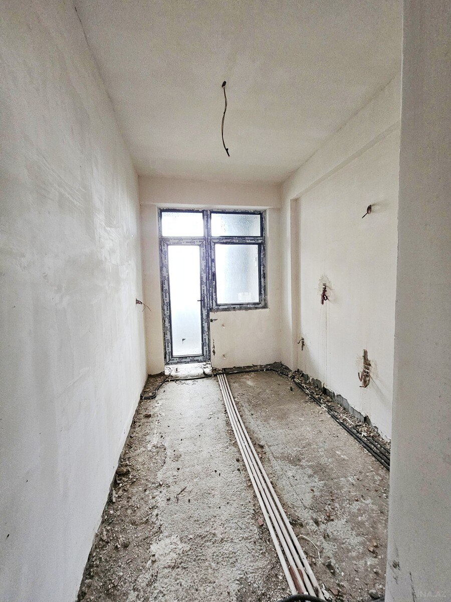 4 otaqlı Yeni tikili, Neftçilər m., Bakı