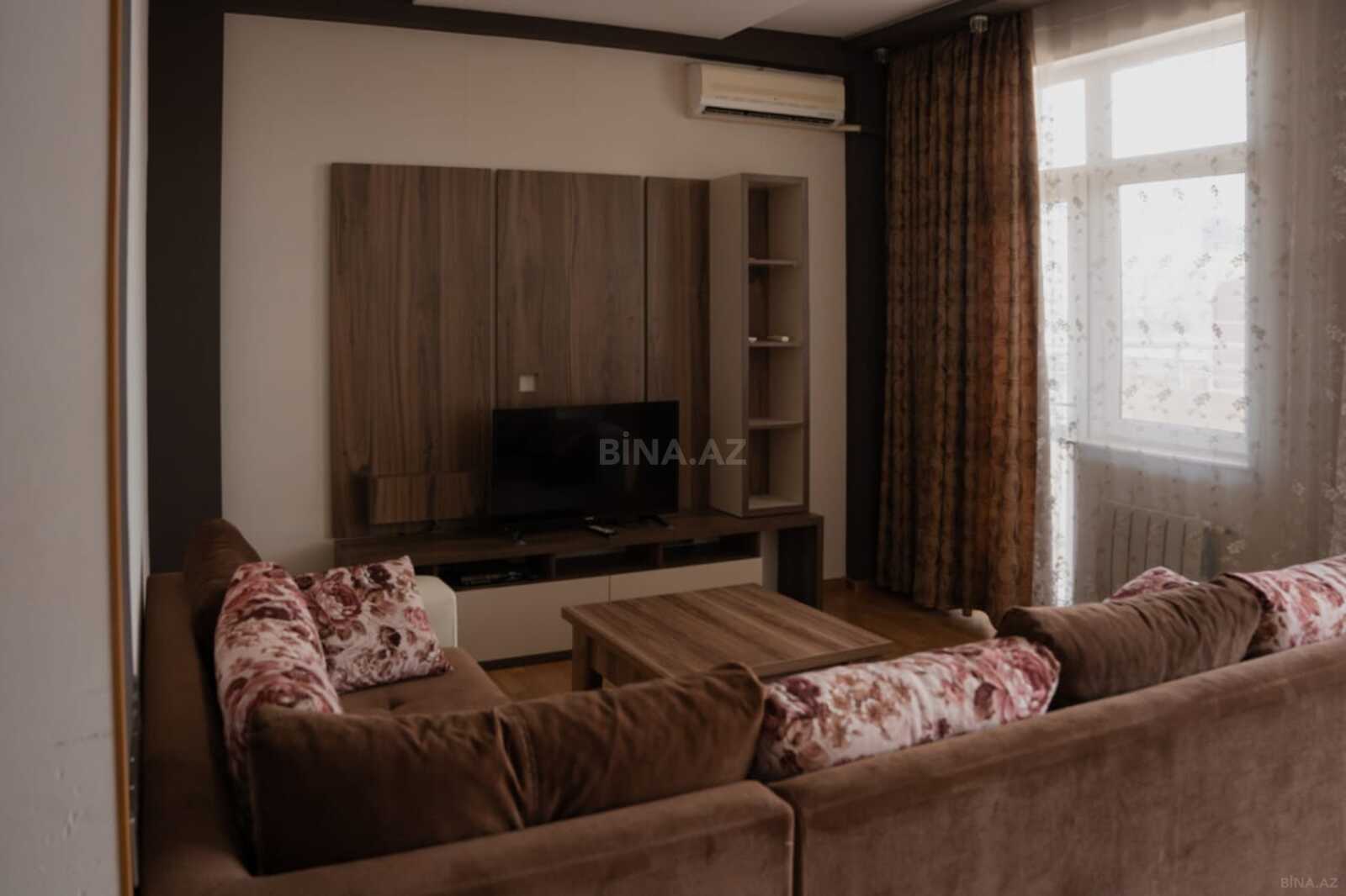 3 otaqlı Yeni tikili, Şah İsmayıl Xətai m., Bakı