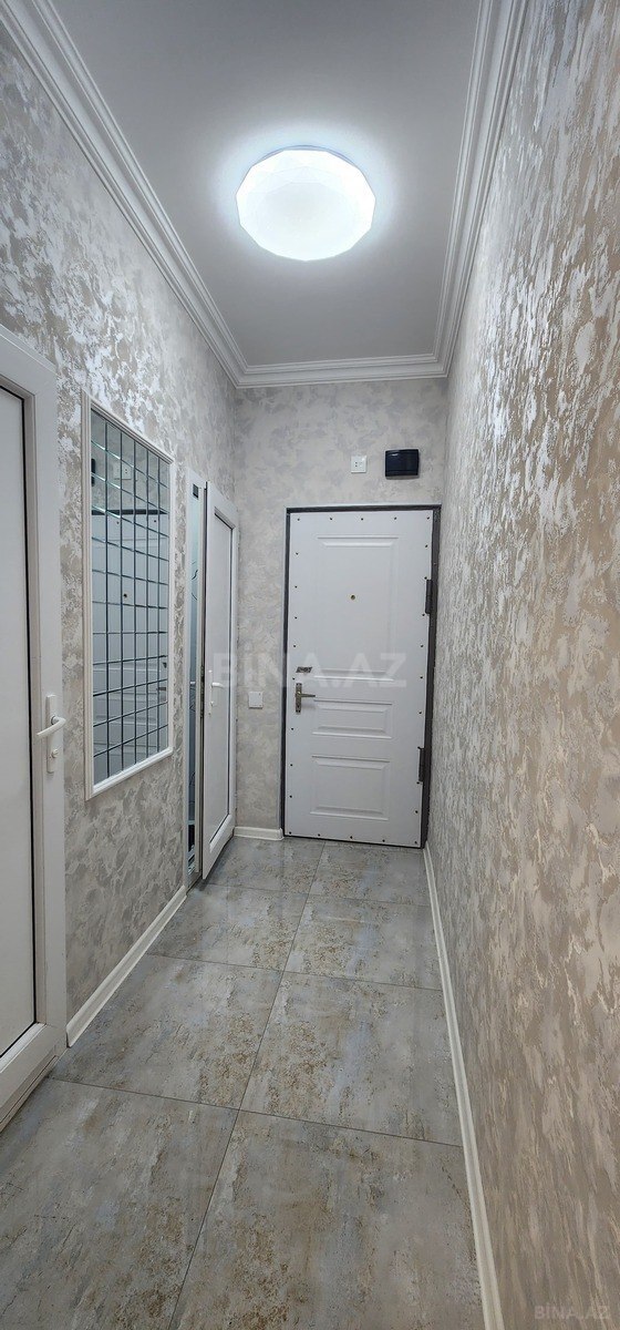 3 otaqlı Köhnə tikili, Memar Əcəmi m., Bakı